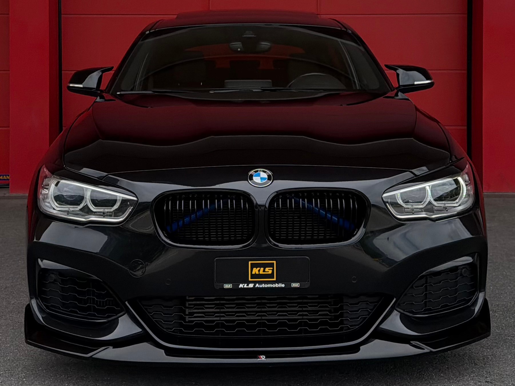 BMW M135i xDrive Steptronic *CH-Fahrzeug* *Remus Exhaust*-image-1
