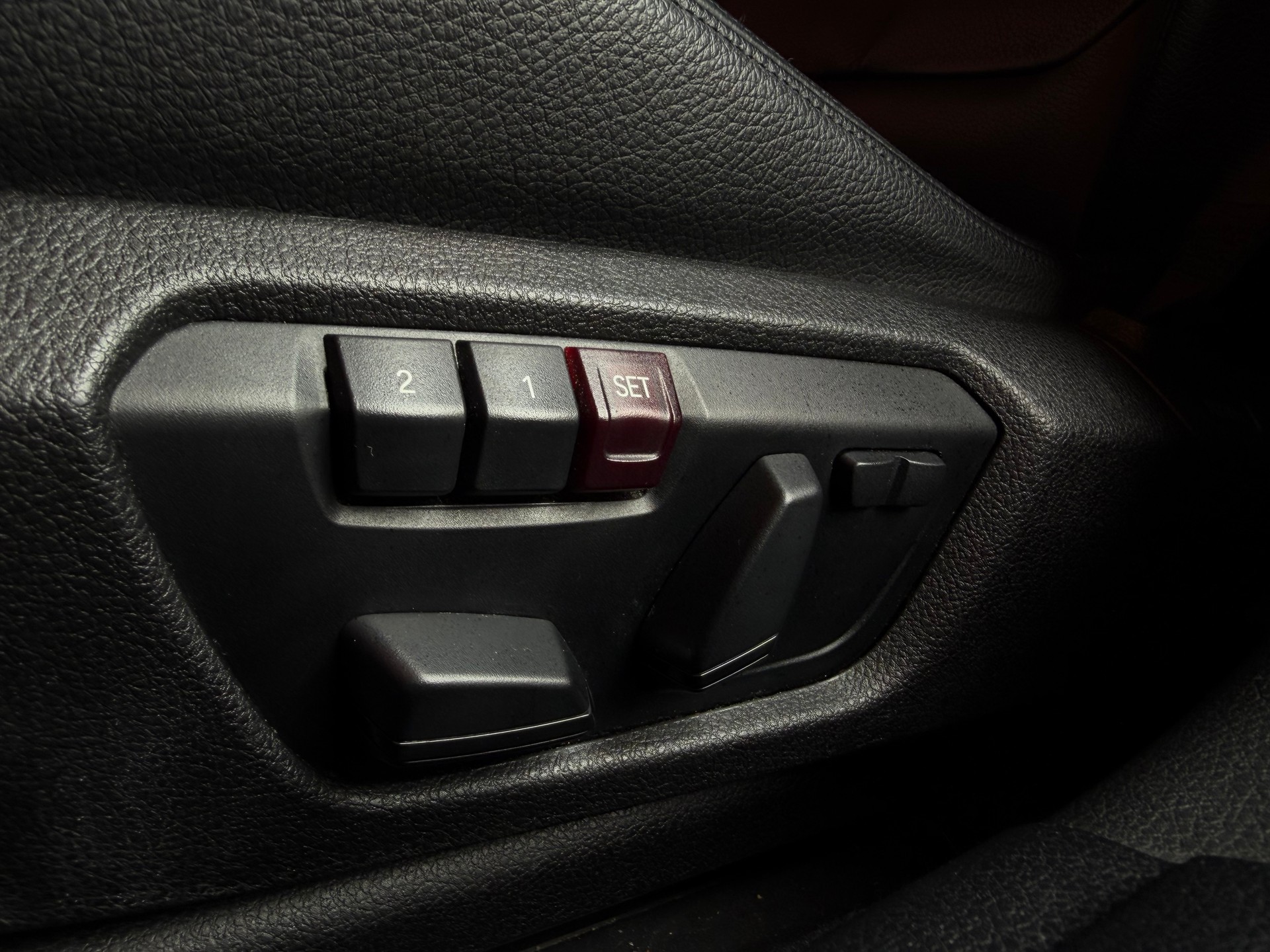 BMW M135i xDrive Steptronic *CH-Fahrzeug* *Remus Exhaust*-image-14