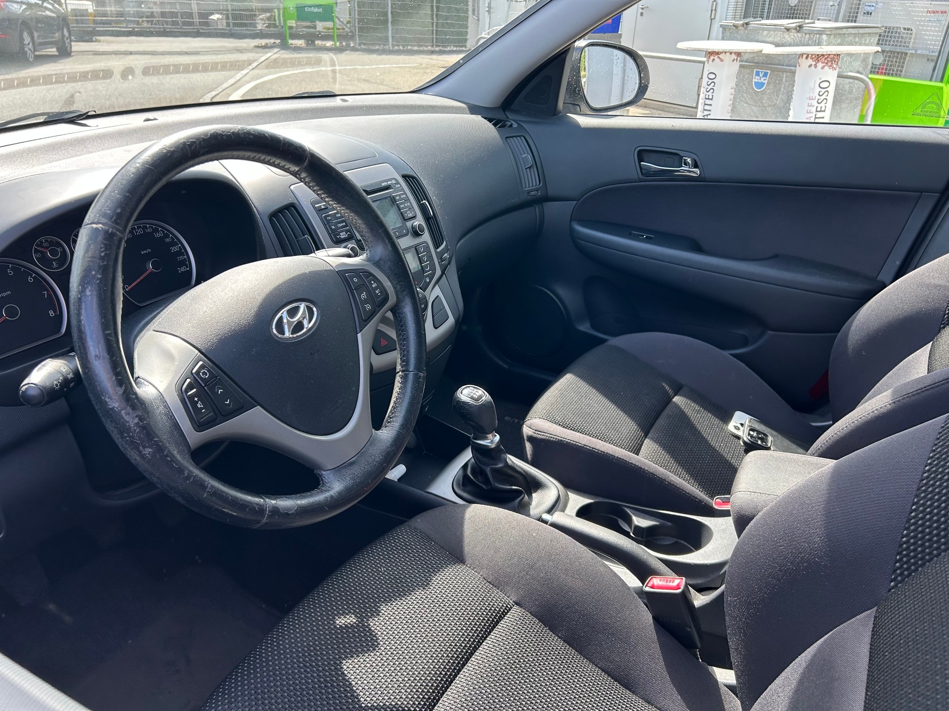 HYUNDAI i30 Wagon 1.6 Swiss Plus Edition-image-10