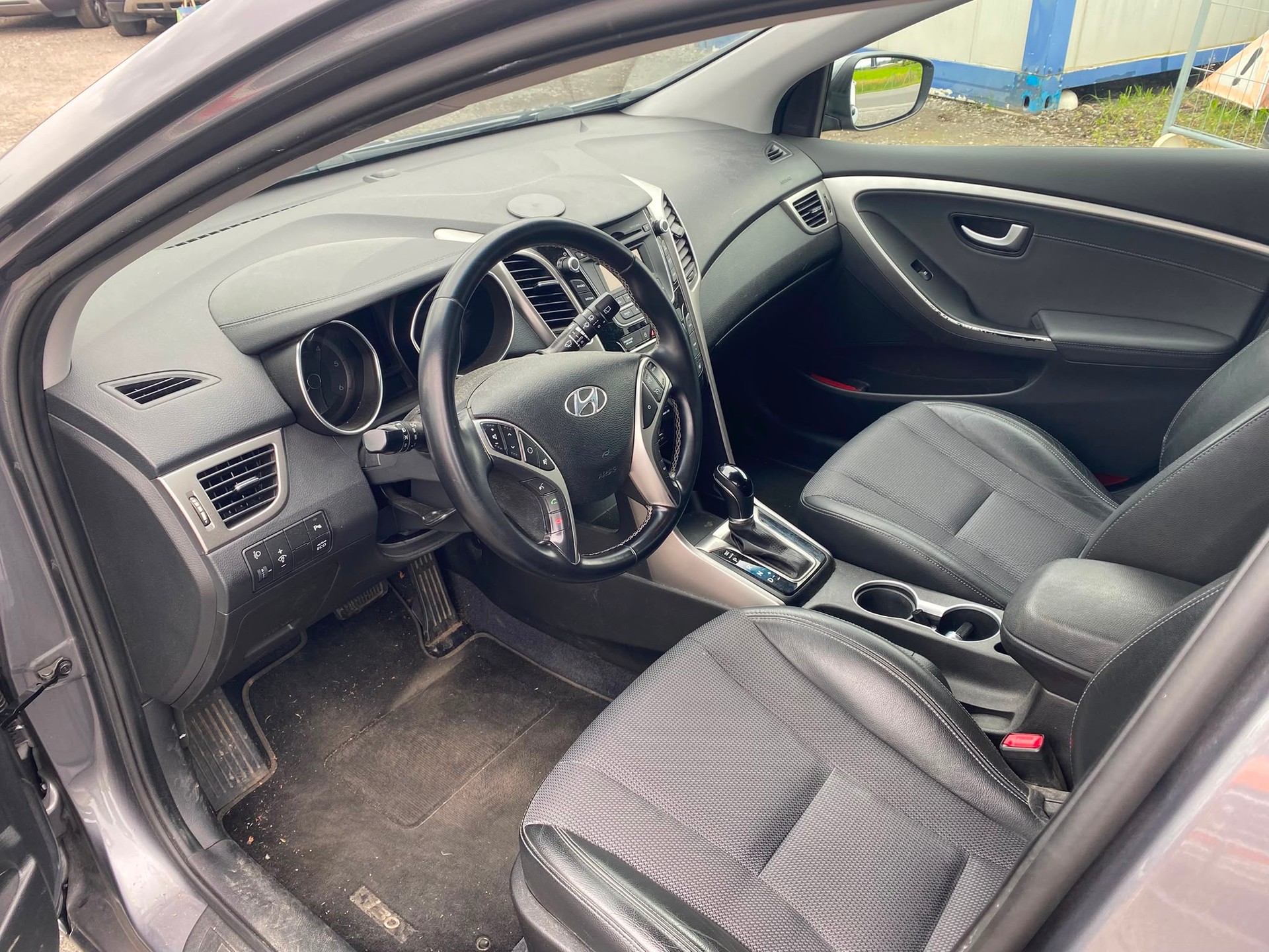 HYUNDAI i30 Wagon 1.6 CRDi Premium Automatic-image-9