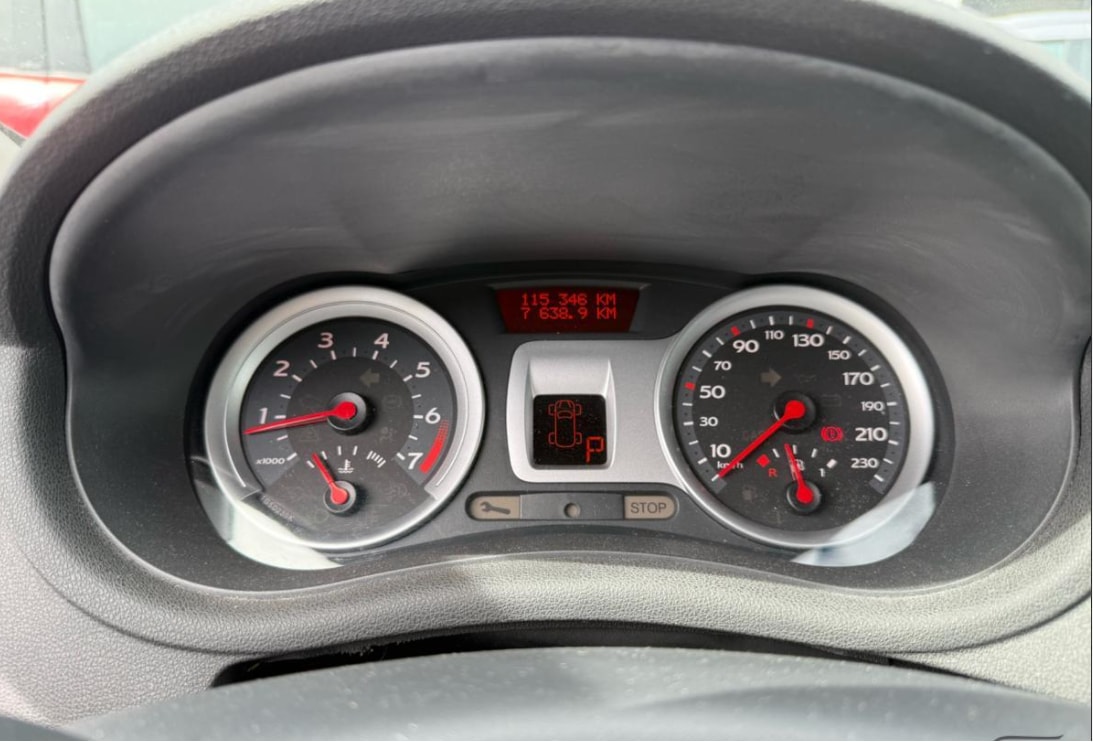 RENAULT Clio 1.6 16V Dynamique-image-9