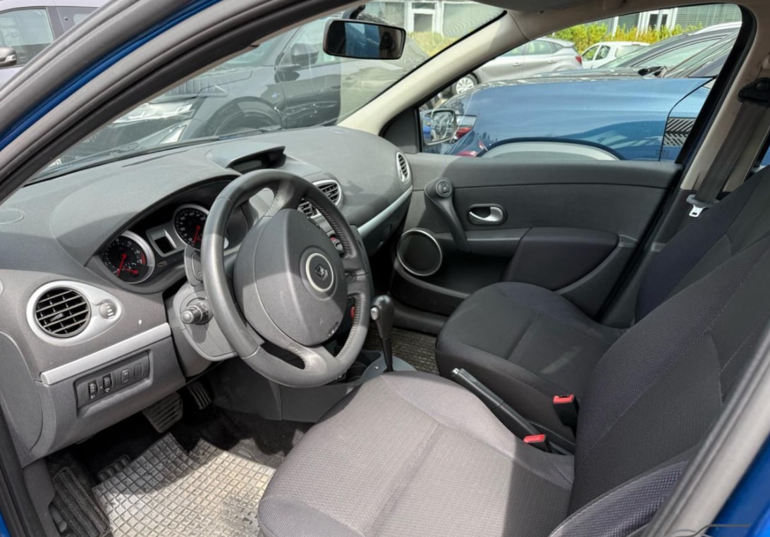 RENAULT Clio 1.6 16V Dynamique-image-8