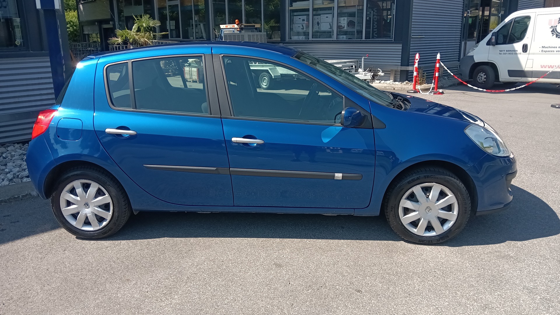 RENAULT Clio 1.6 16V Dynamique-image-3