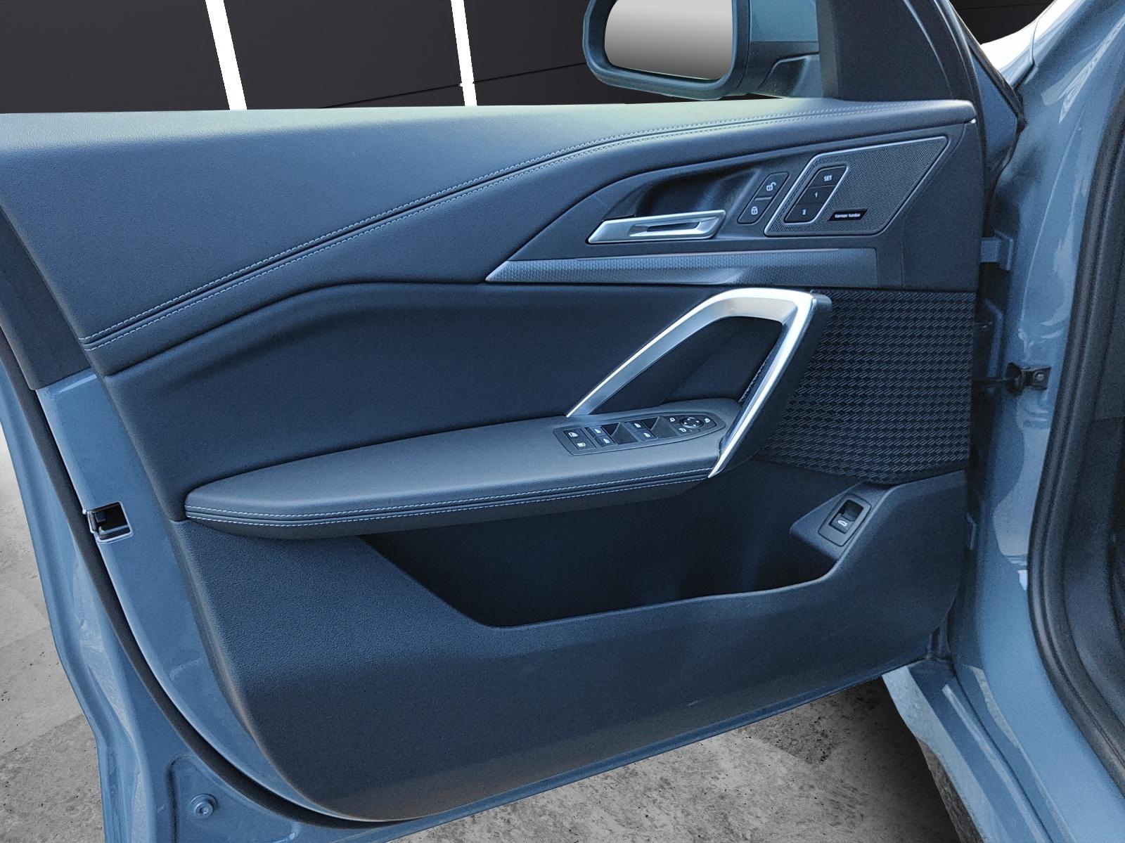 BMW X1 30e xDrive paddles-image-14