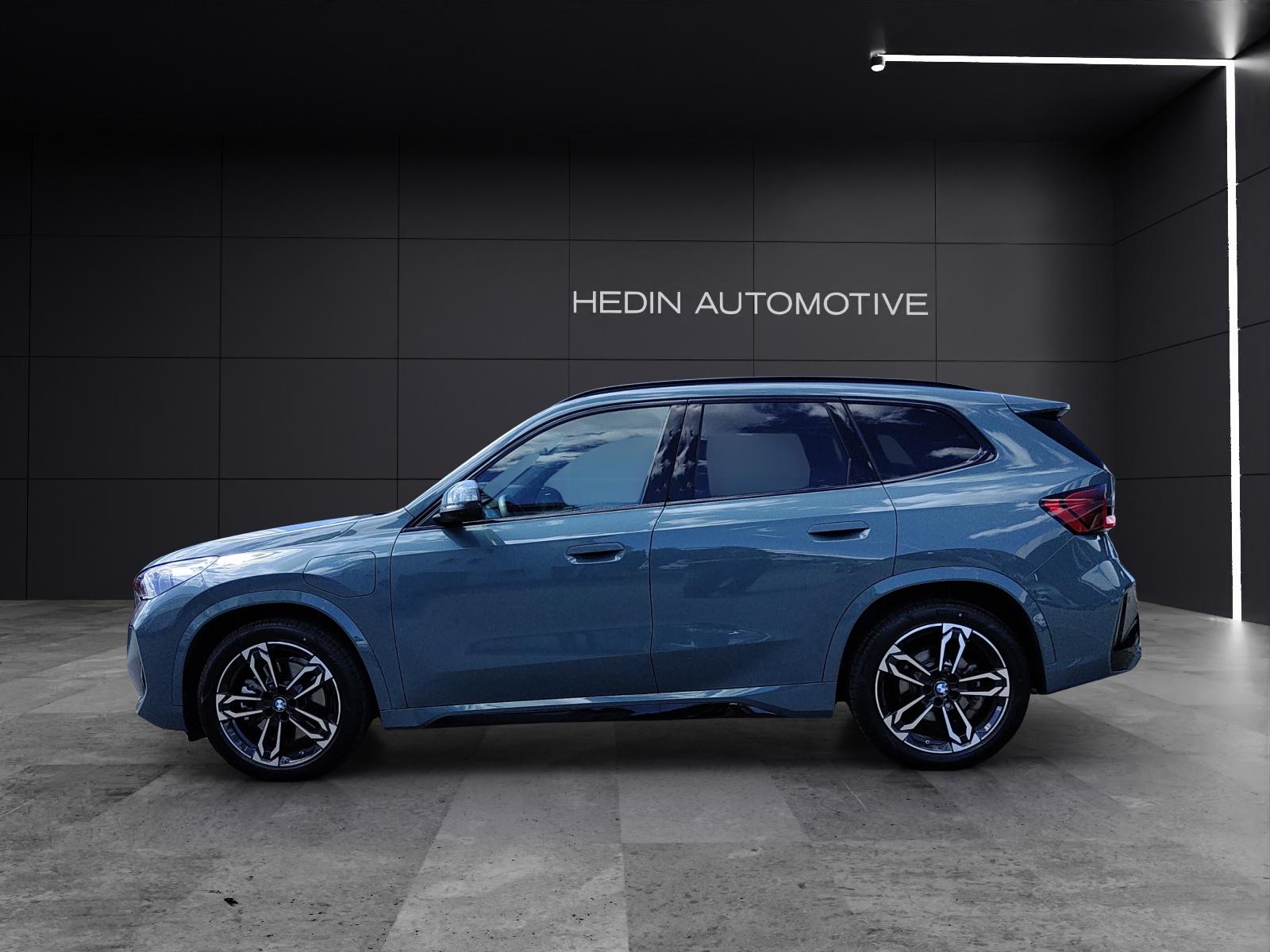 BMW X1 30e xDrive paddles-image-1