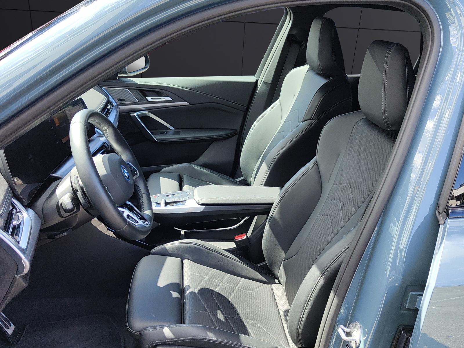 BMW X1 30e xDrive paddles-image-9