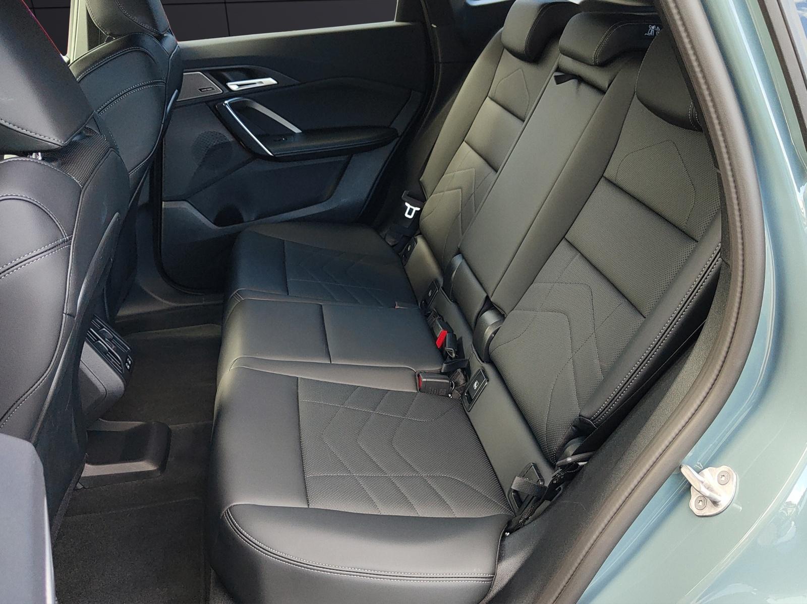 BMW X1 30e xDrive paddles-image-17