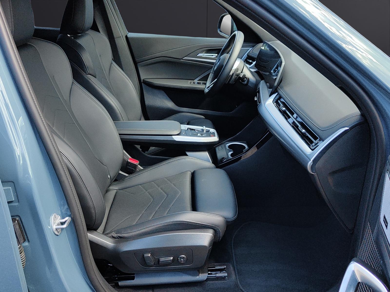 BMW X1 30e xDrive paddles-image-19