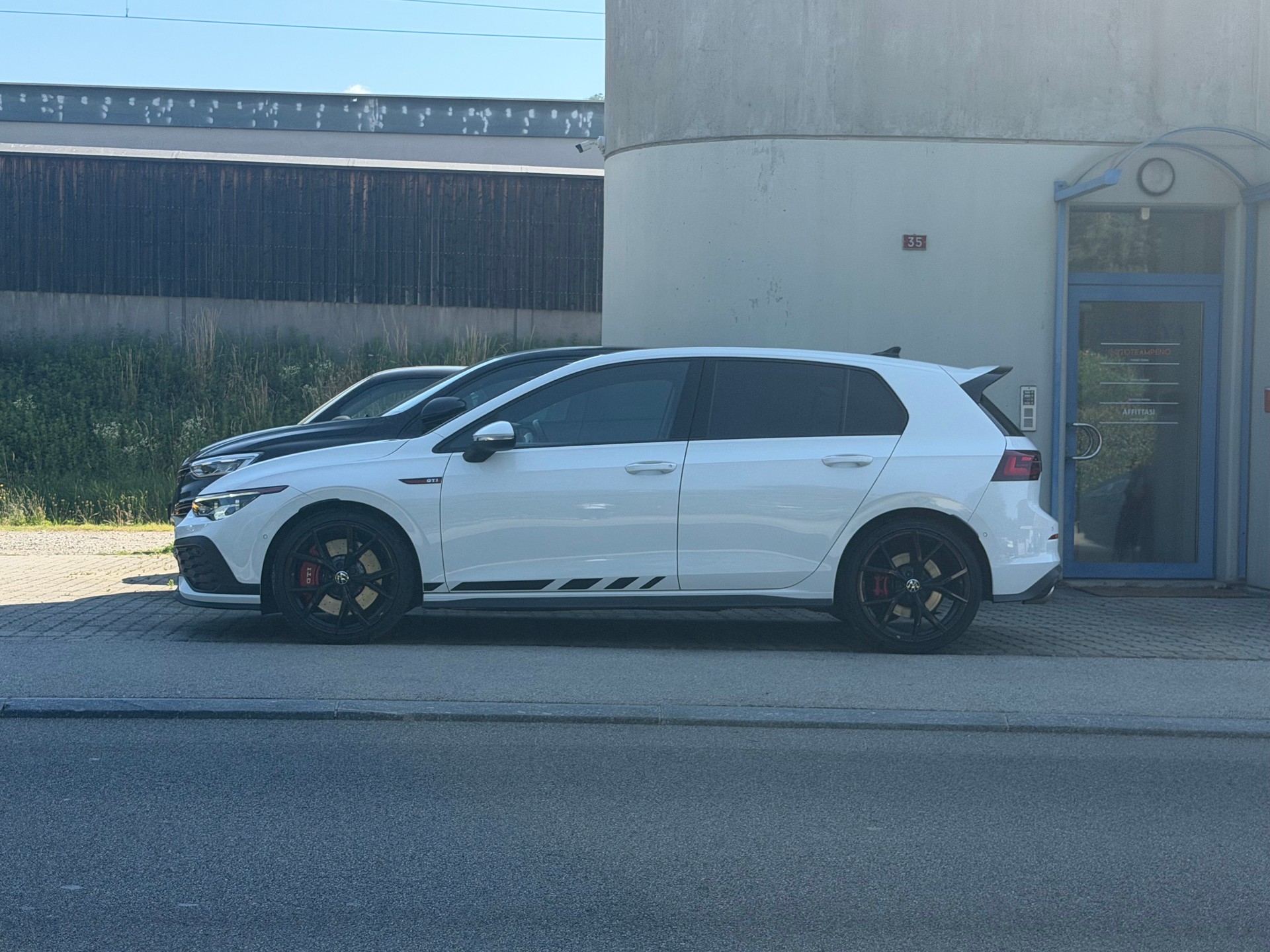 VW Golf 2.0 TSI GTI Clubsport DSG-image-3