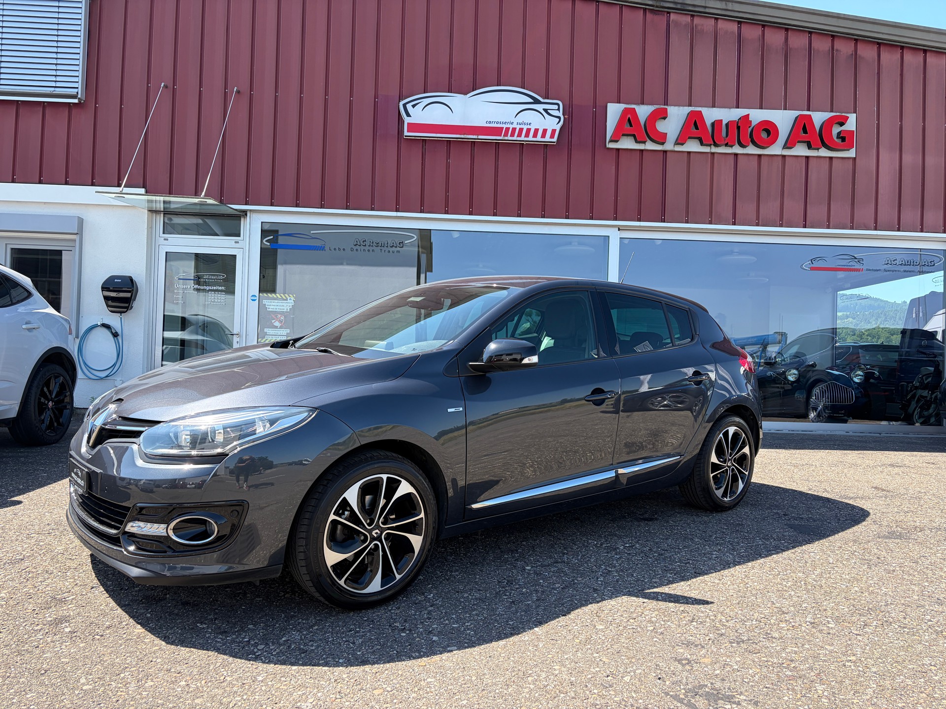 RENAULT Mégane 1.2 16V Turbo Bose-image-0