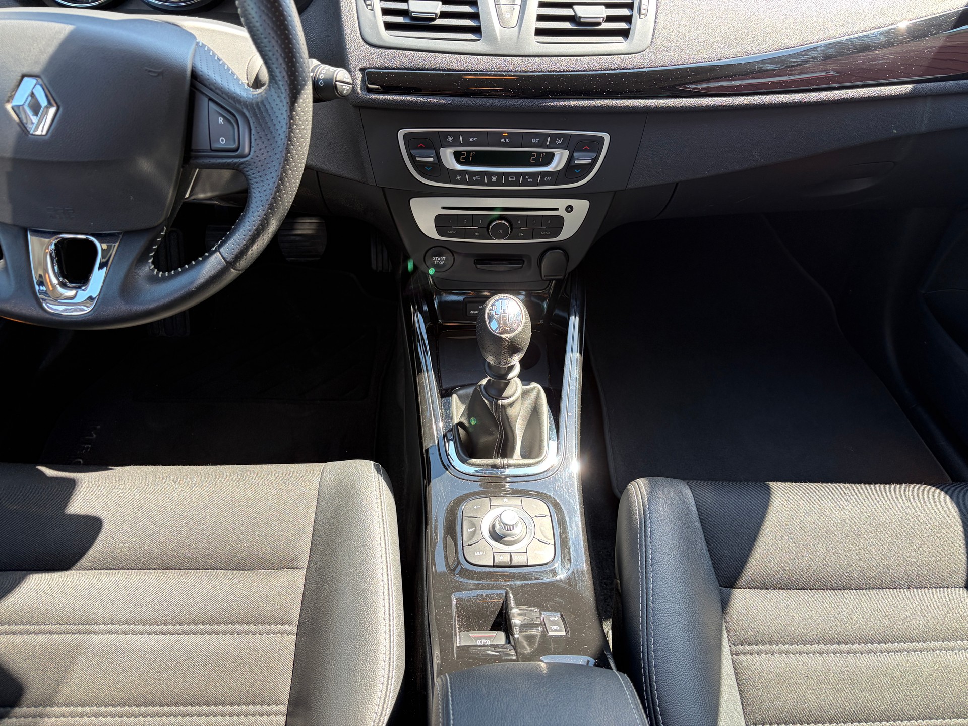 RENAULT Mégane 1.2 16V Turbo Bose-image-13