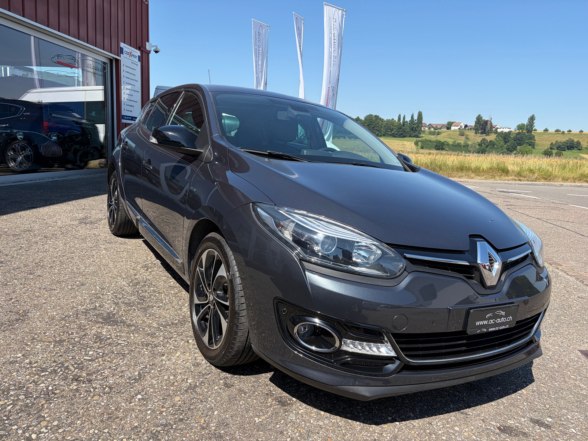 RENAULT Mégane 1.2 16V Turbo Bose-image-7