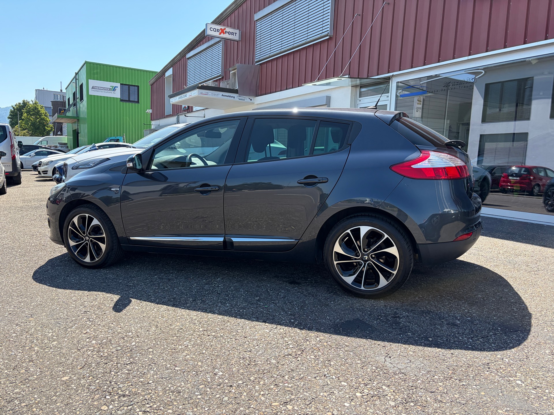 RENAULT Mégane 1.2 16V Turbo Bose-image-3