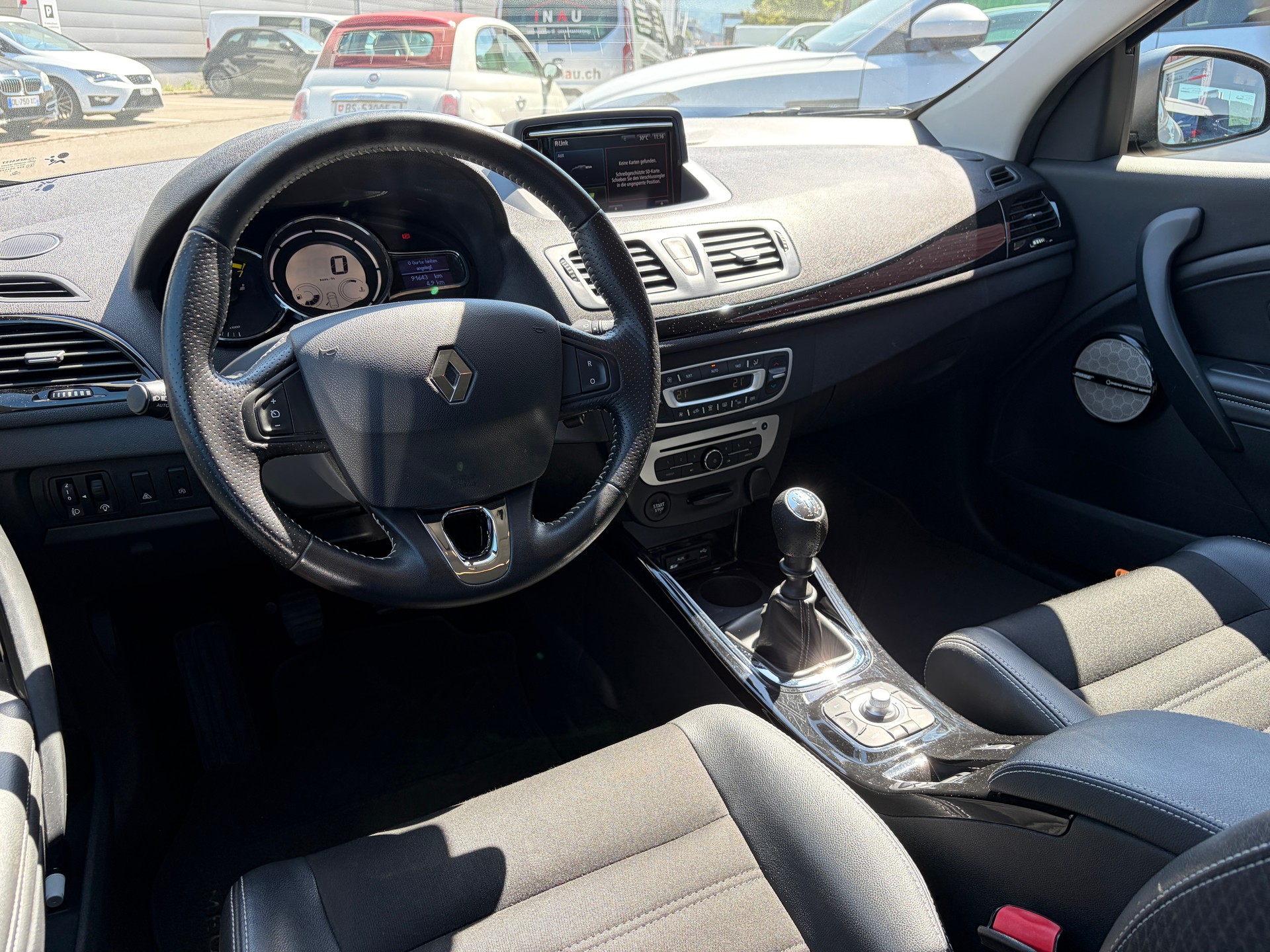 RENAULT Mégane 1.2 16V Turbo Bose-image-14