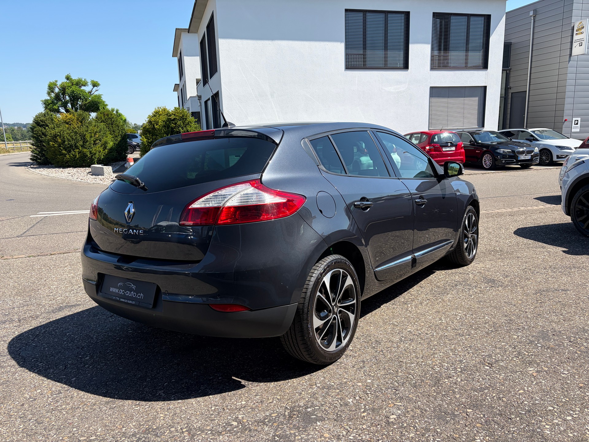 RENAULT Mégane 1.2 16V Turbo Bose-image-5