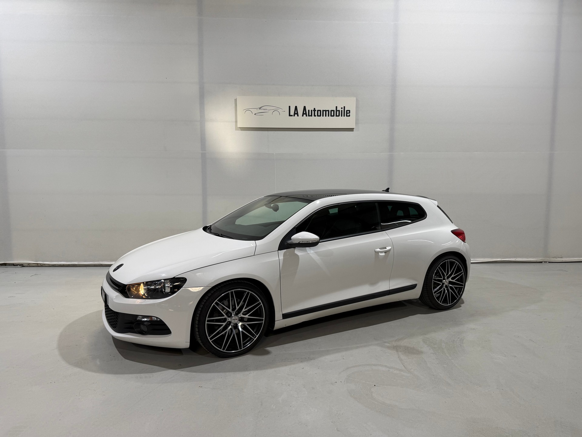 VW Scirocco 1.4 TSI R Line-image-1