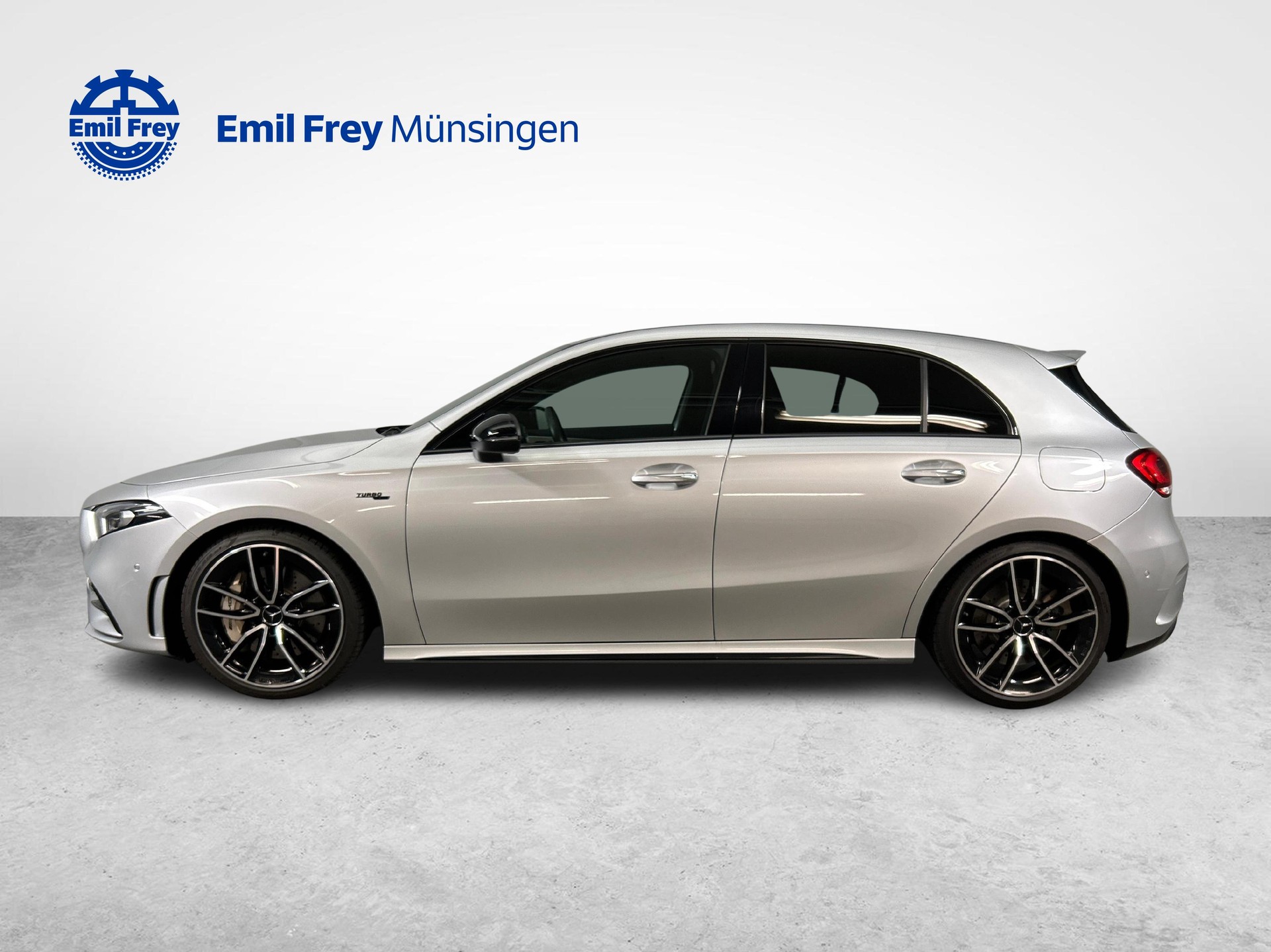 MERCEDES-BENZ A 35 AMG 4matic-image-4