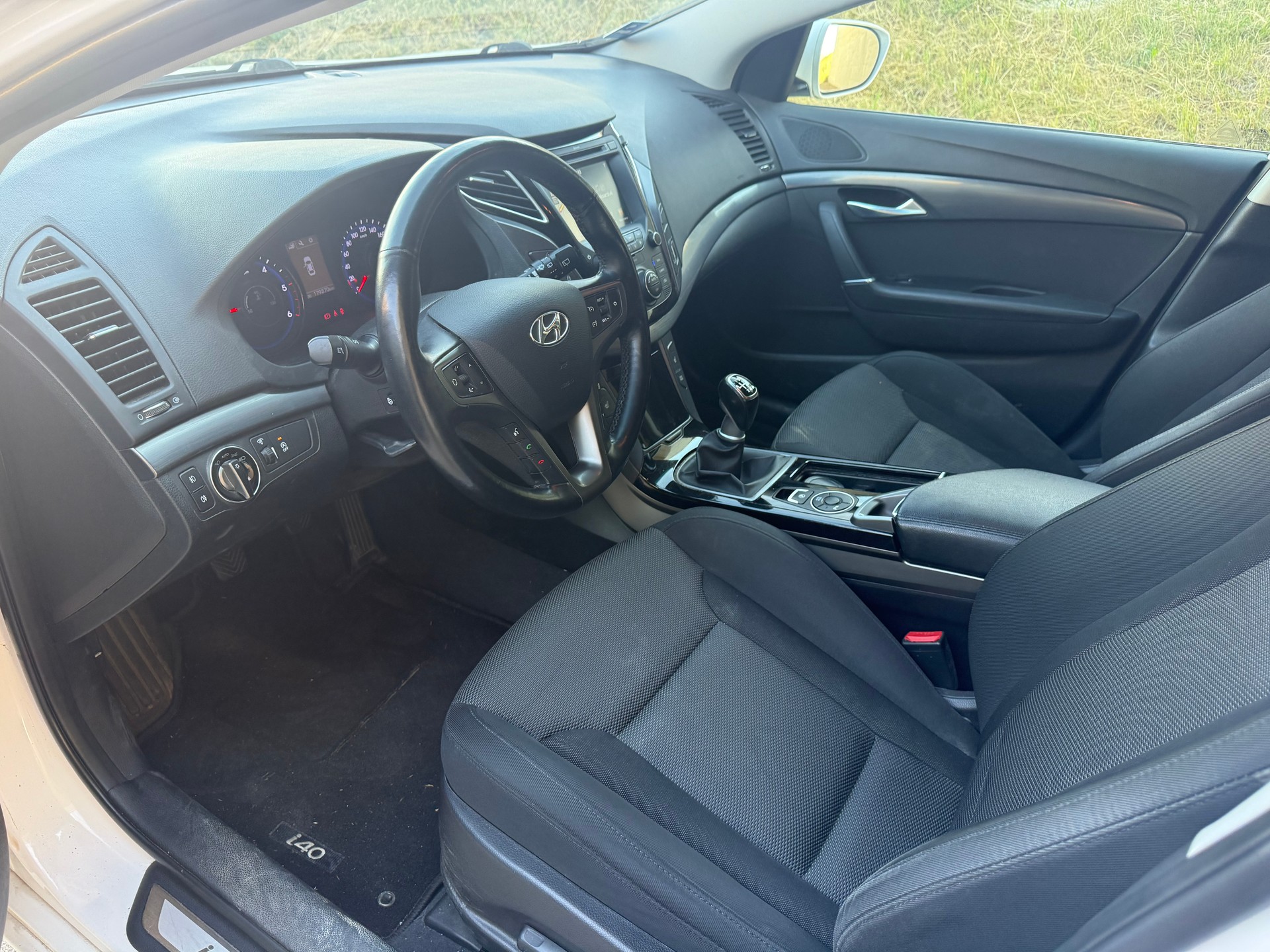 HYUNDAI i40 Wagon 1.7 CRDI Amplia-image-11