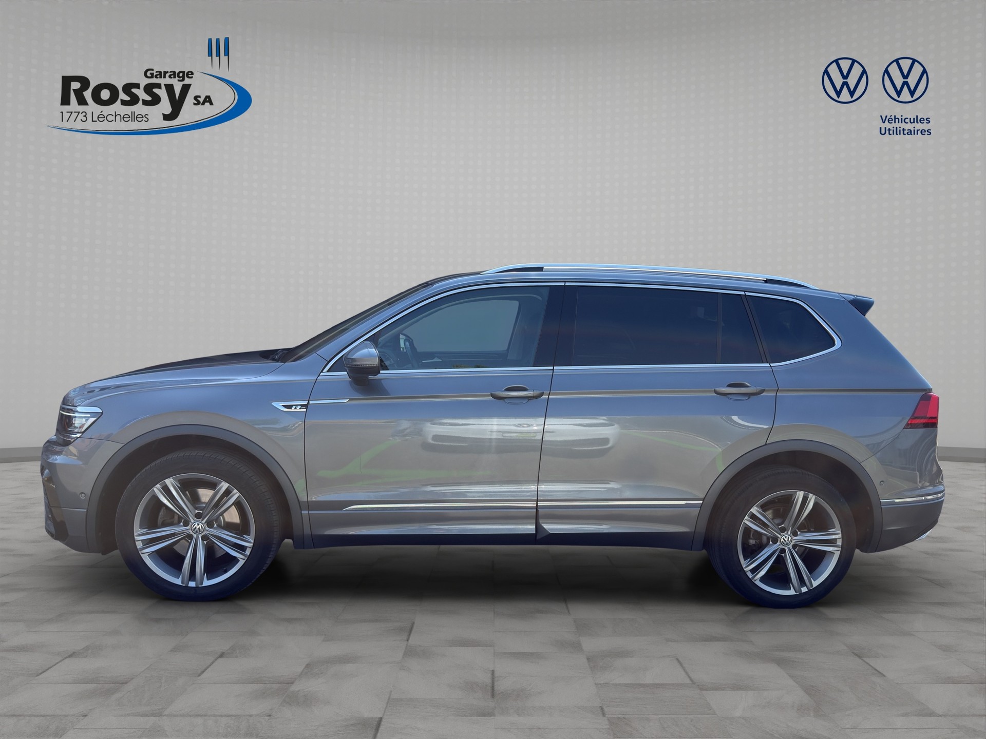 VW Tiguan Allspace 2.0TSI Highline 4Motion DSG-image-2