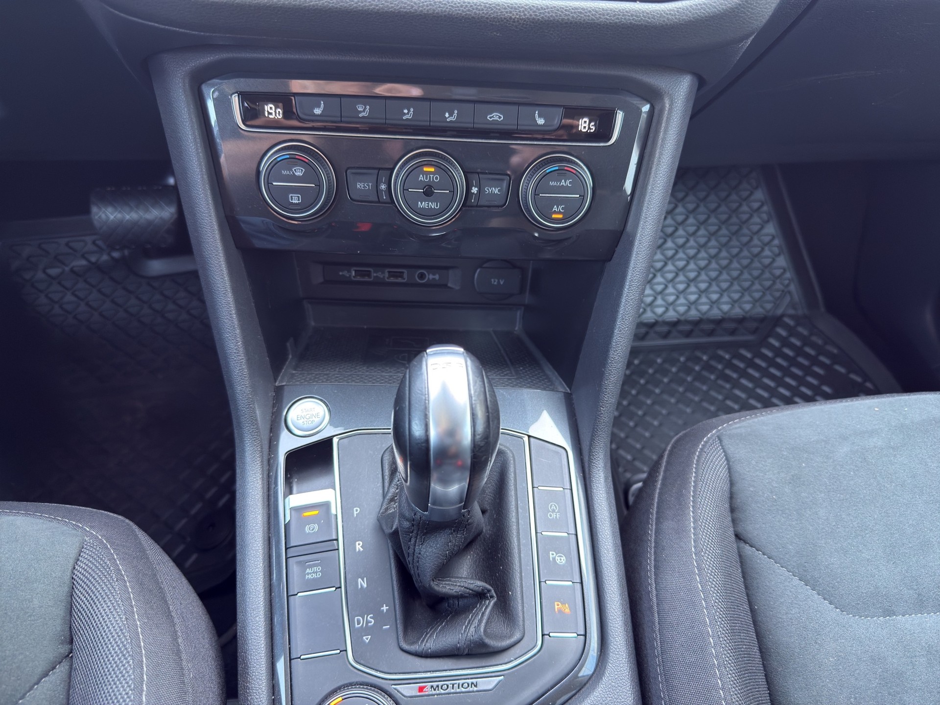 VW Tiguan Allspace 2.0TSI Highline 4Motion DSG-image-15