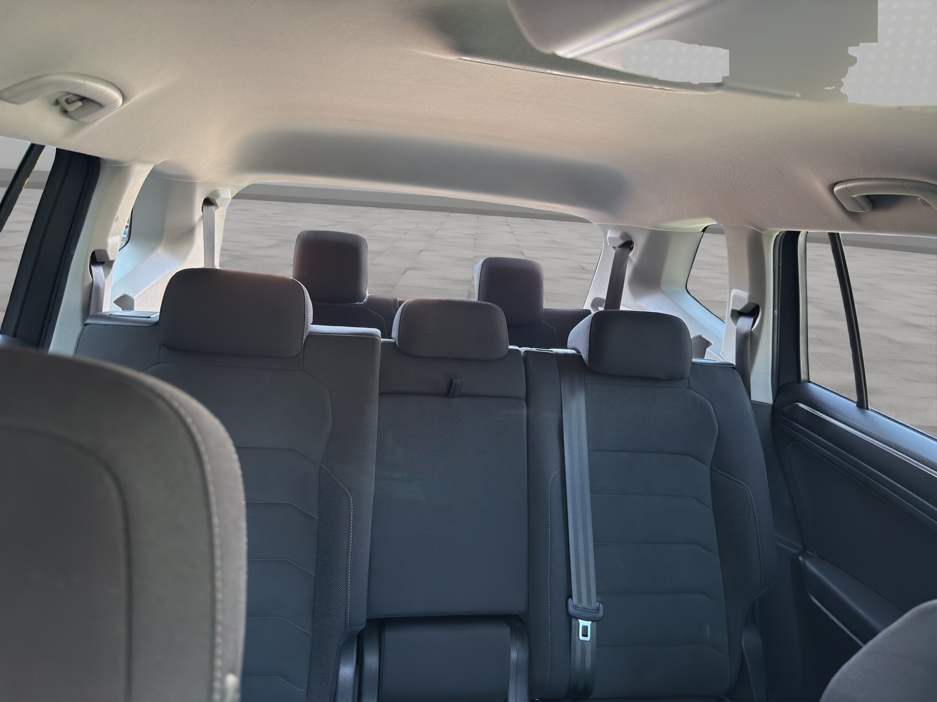 VW Tiguan Allspace 2.0TSI Highline 4Motion DSG-image-21