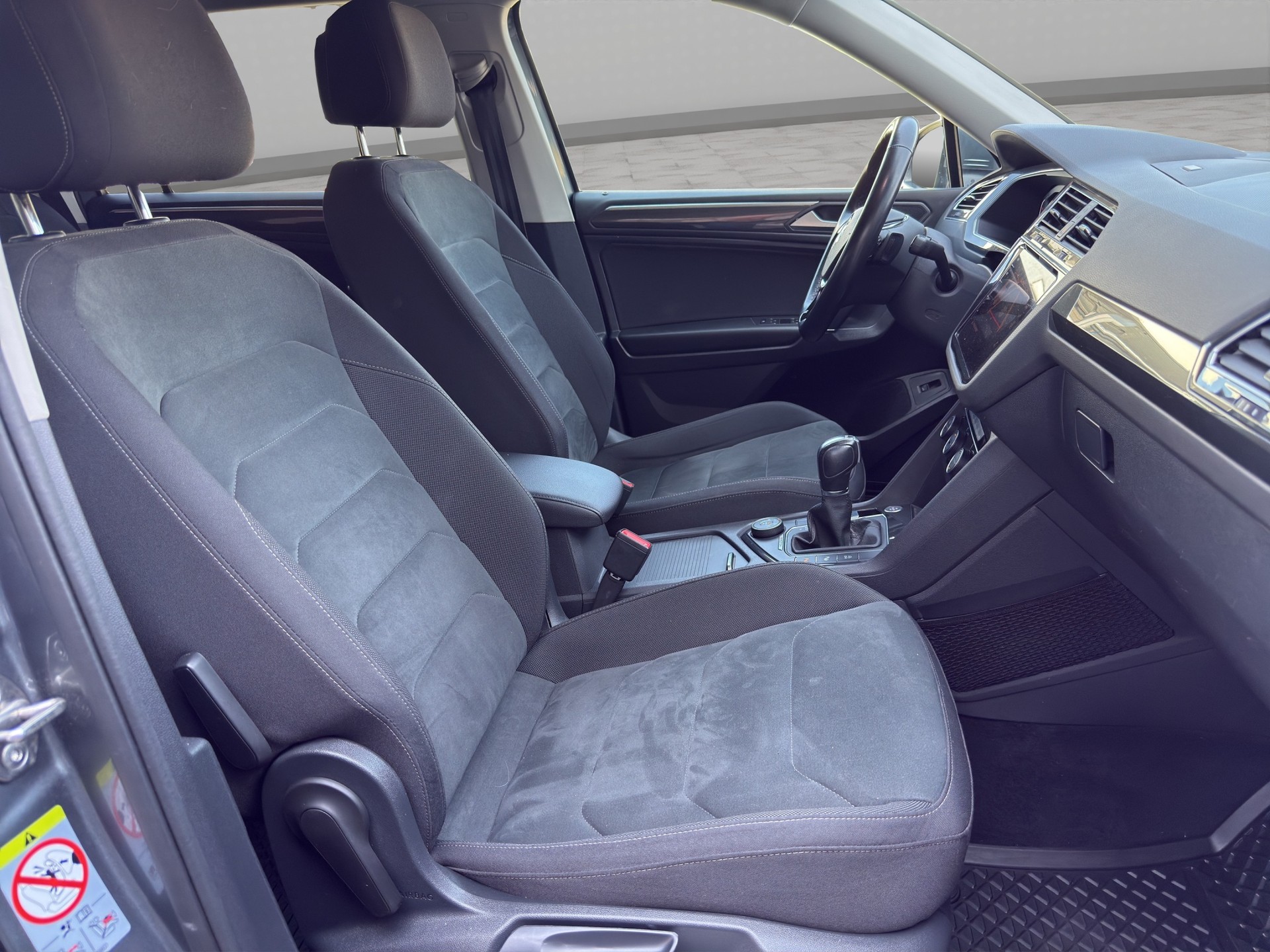 VW Tiguan Allspace 2.0TSI Highline 4Motion DSG-image-17