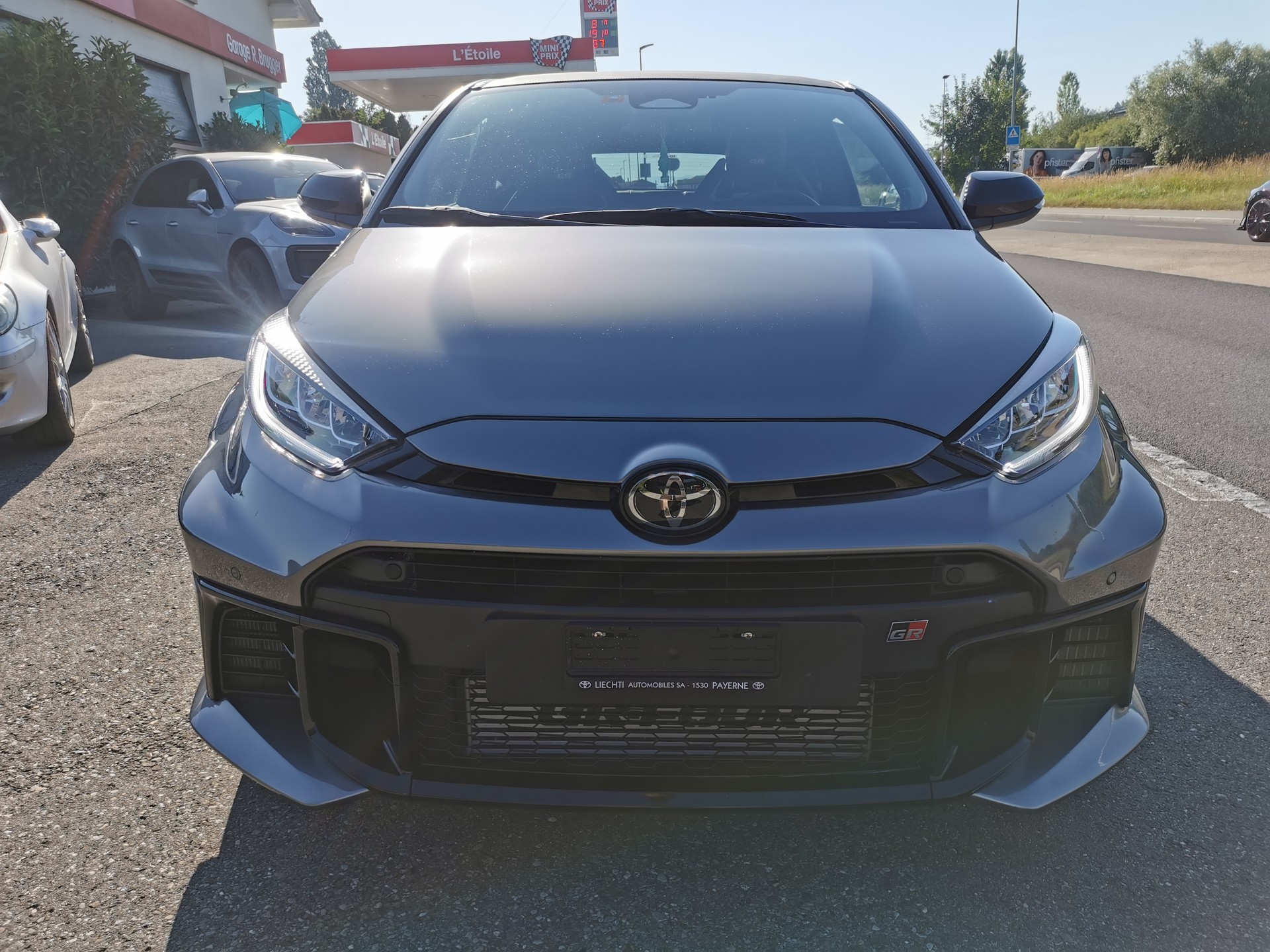 TOYOTA Yaris 1.6 GR Sport-image-2