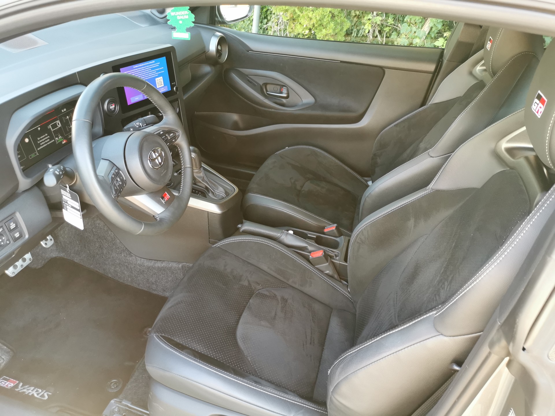 TOYOTA Yaris 1.6 GR Sport-image-8