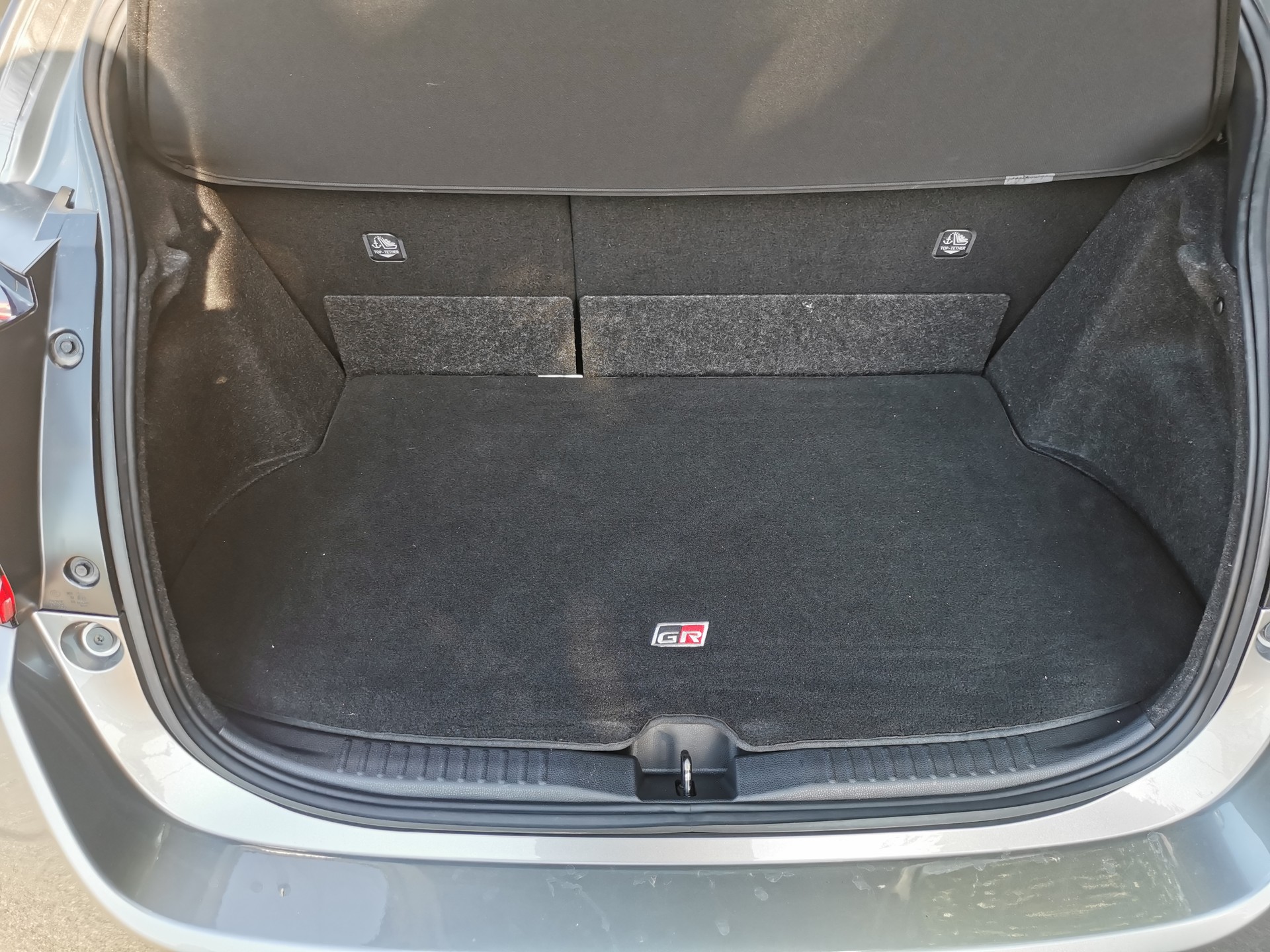 TOYOTA Yaris 1.6 GR Sport-image-12
