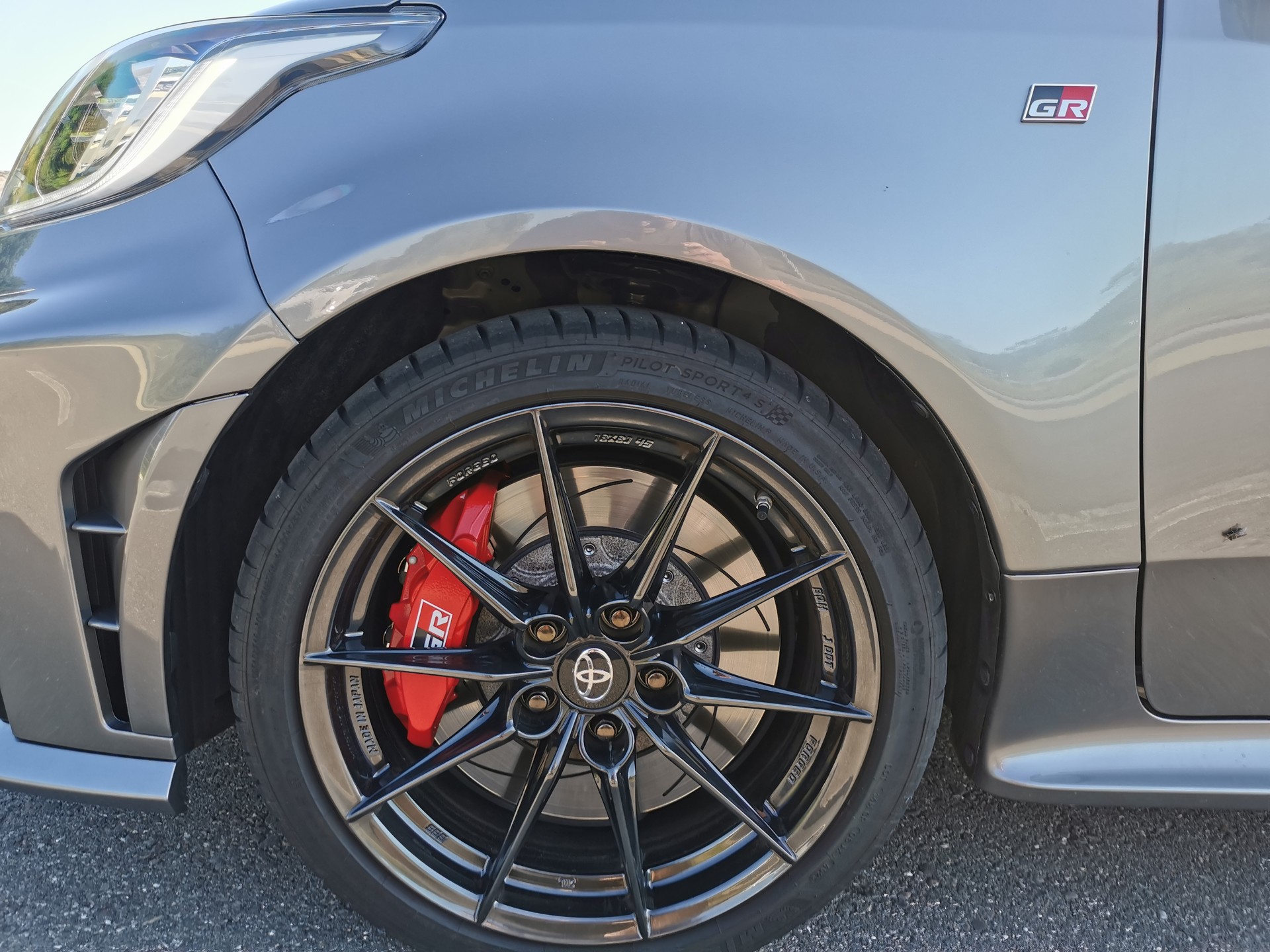 TOYOTA Yaris 1.6 GR Sport-image-14