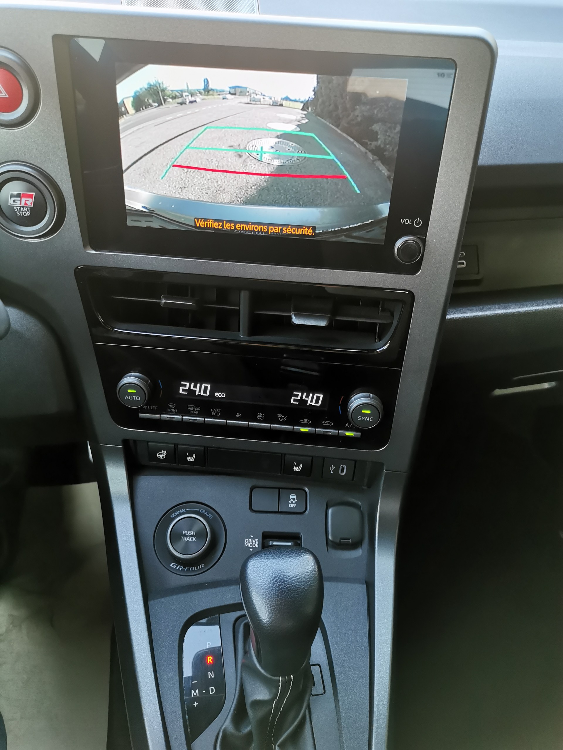 TOYOTA Yaris 1.6 GR Sport-image-10