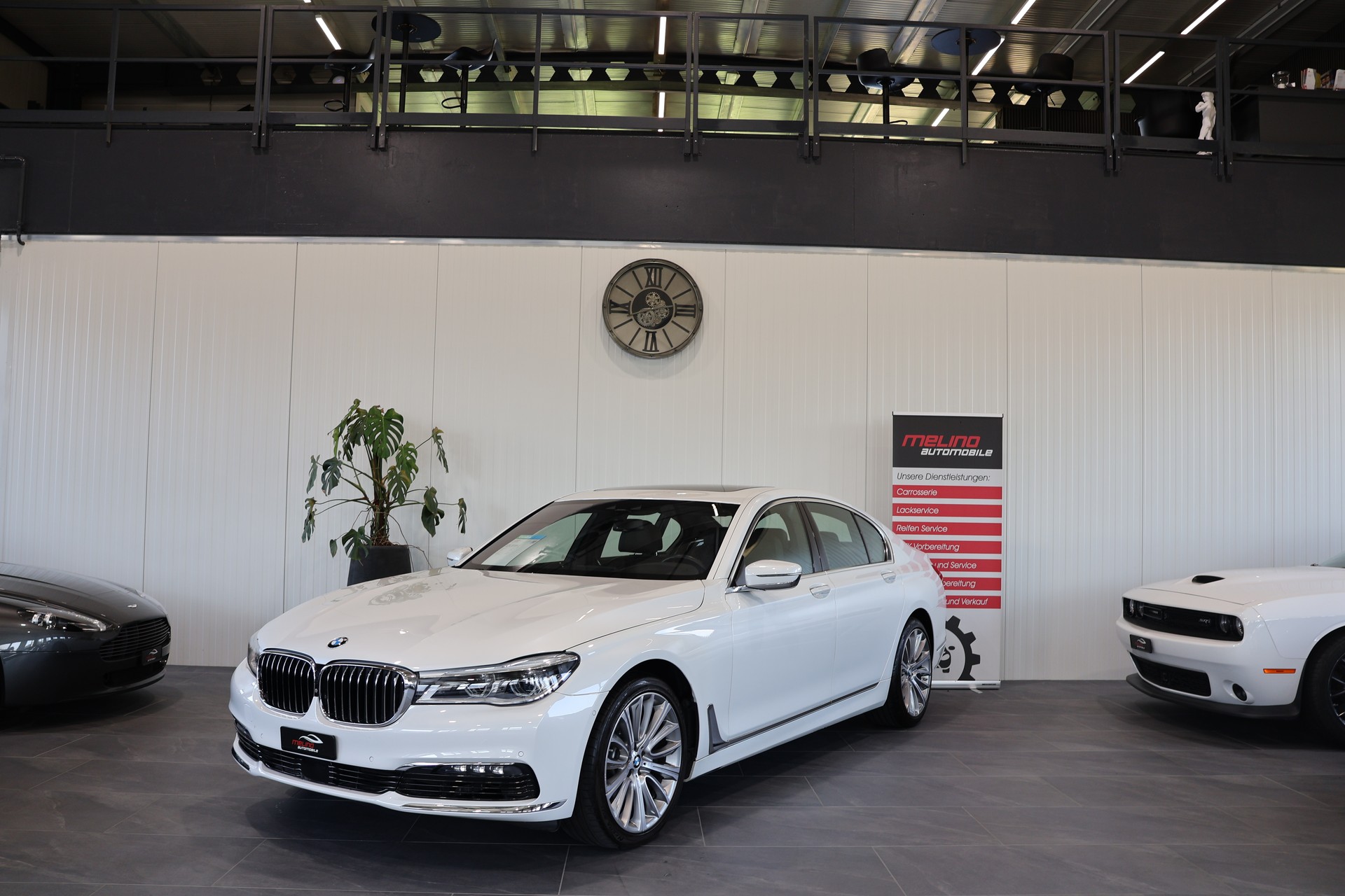 BMW 750i xDrive Steptronic-image-0