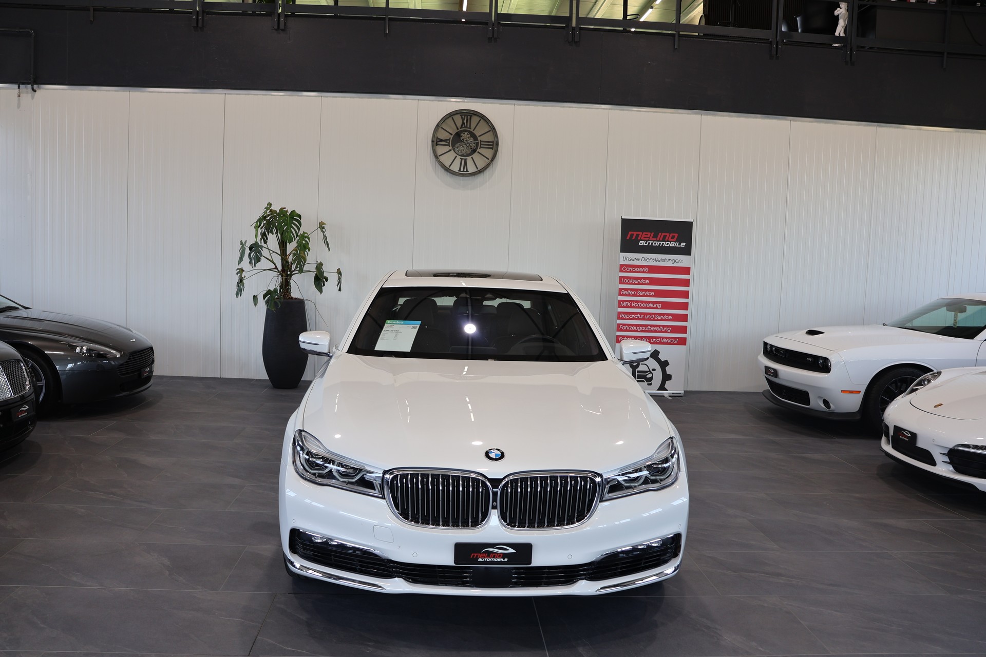 BMW 750i xDrive Steptronic-image-2