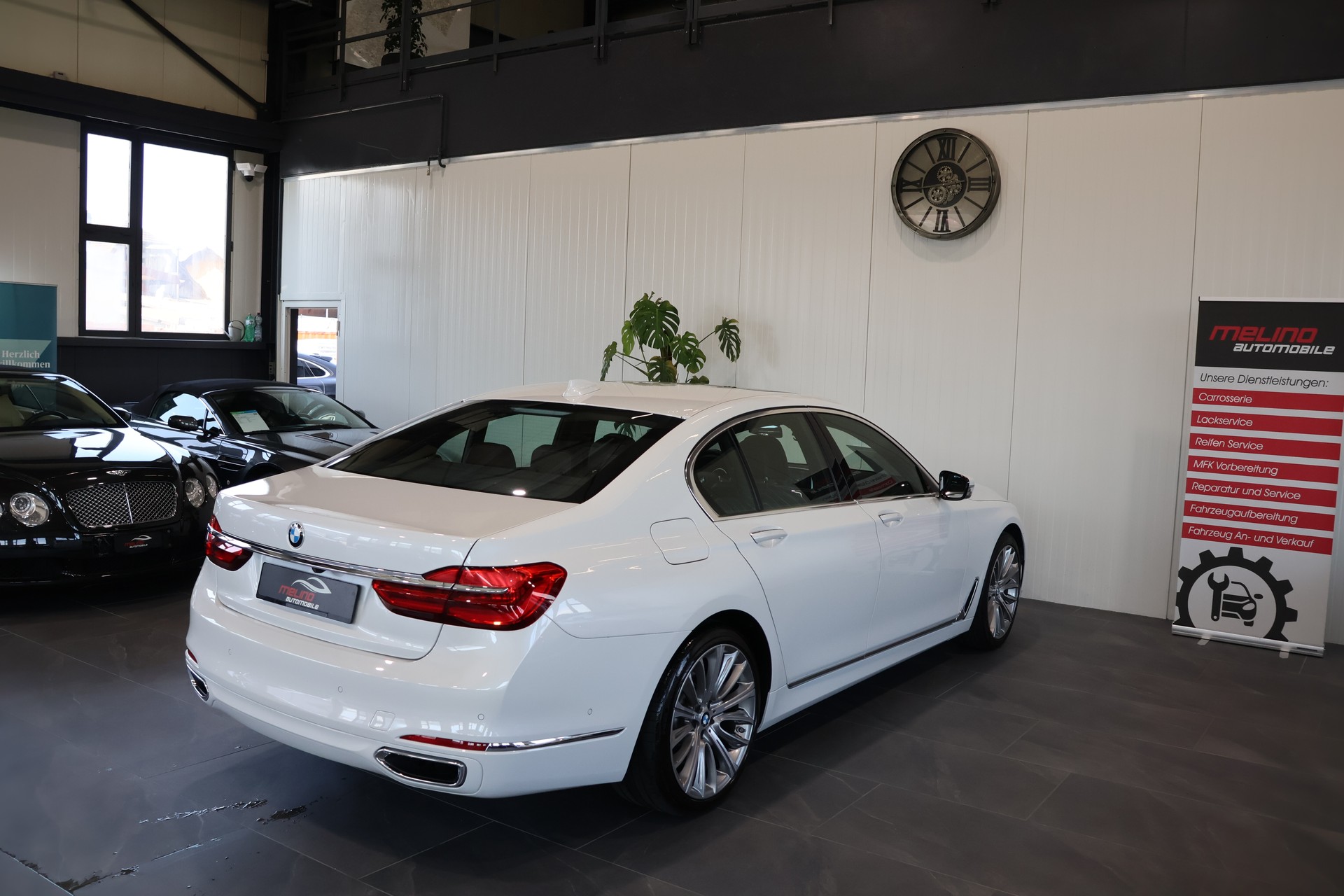 BMW 750i xDrive Steptronic-image-9