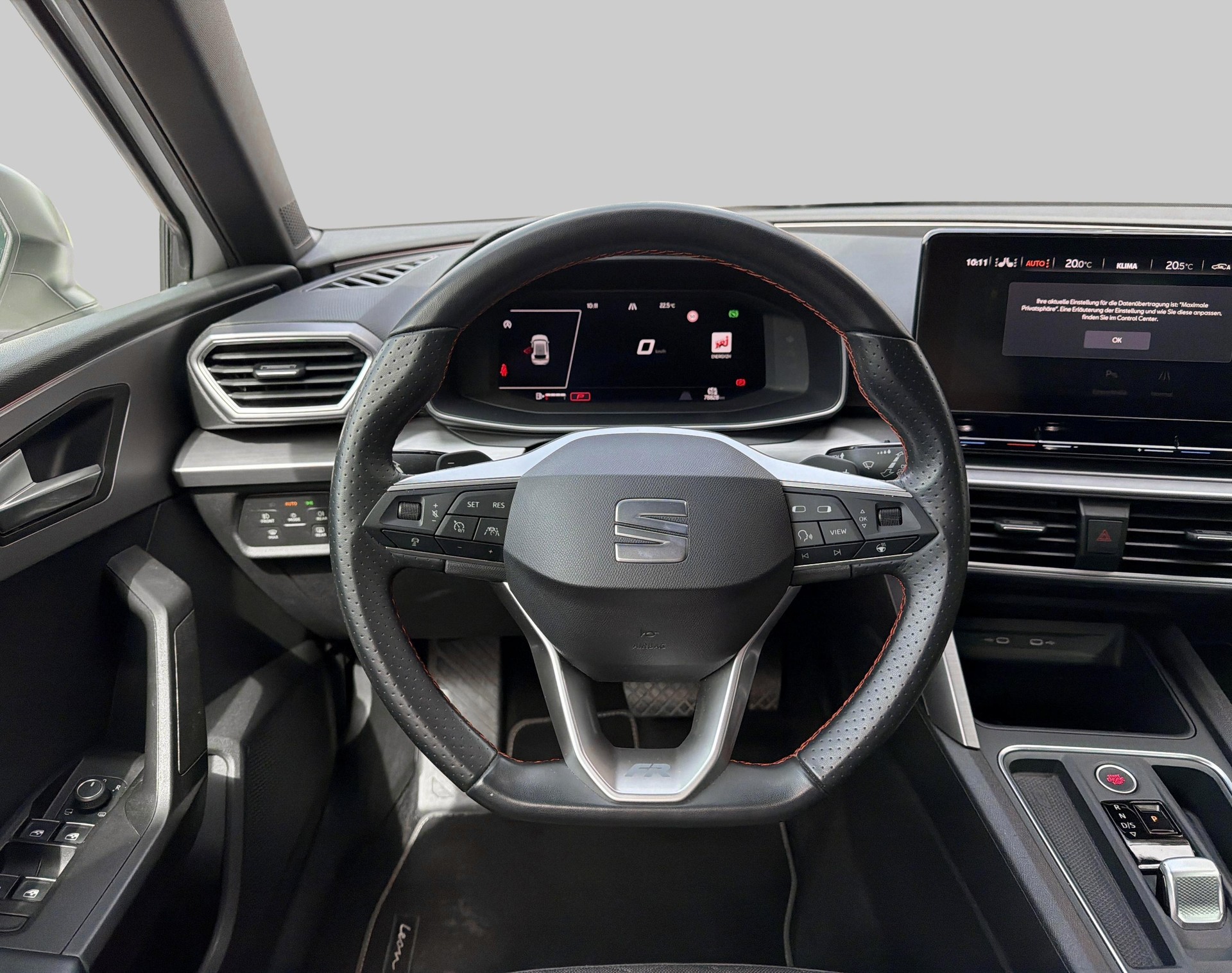 SEAT Leon 1.5 eTSI 150 FR DSG-image-11
