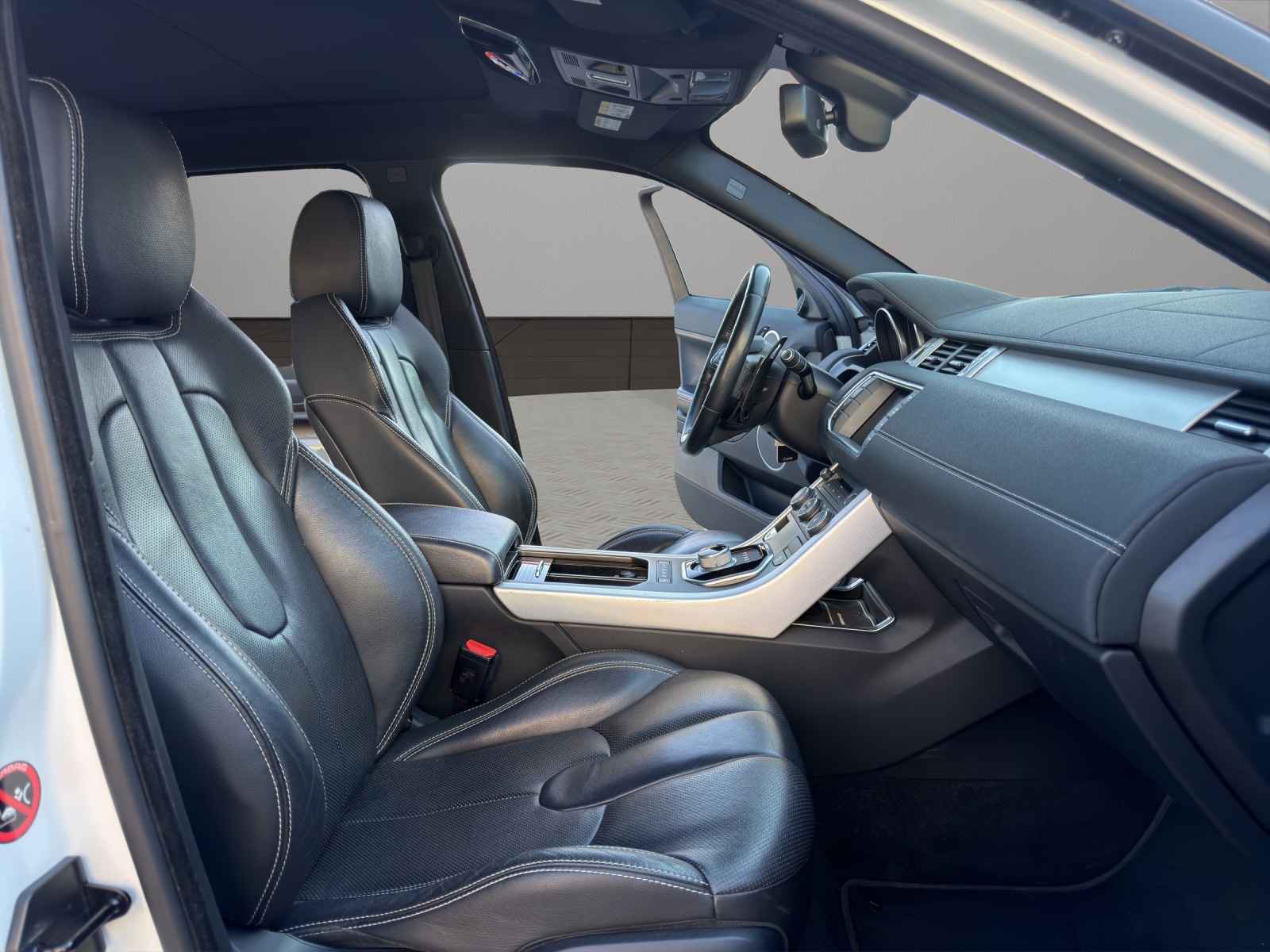 LAND ROVER Range Rover Evoque 2.0 Si4 Pure AT6-image-16