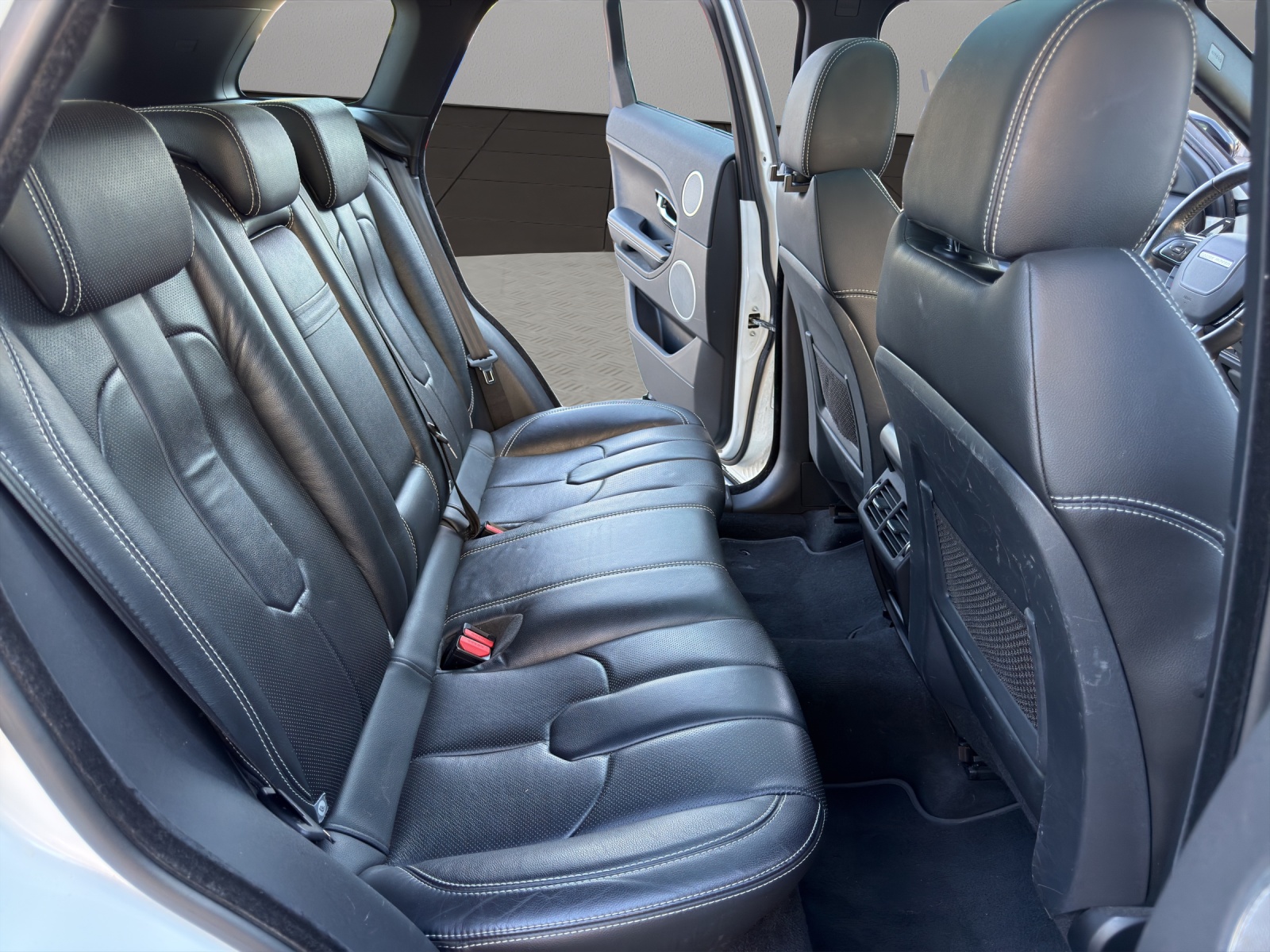 LAND ROVER Range Rover Evoque 2.0 Si4 Pure AT6-image-17