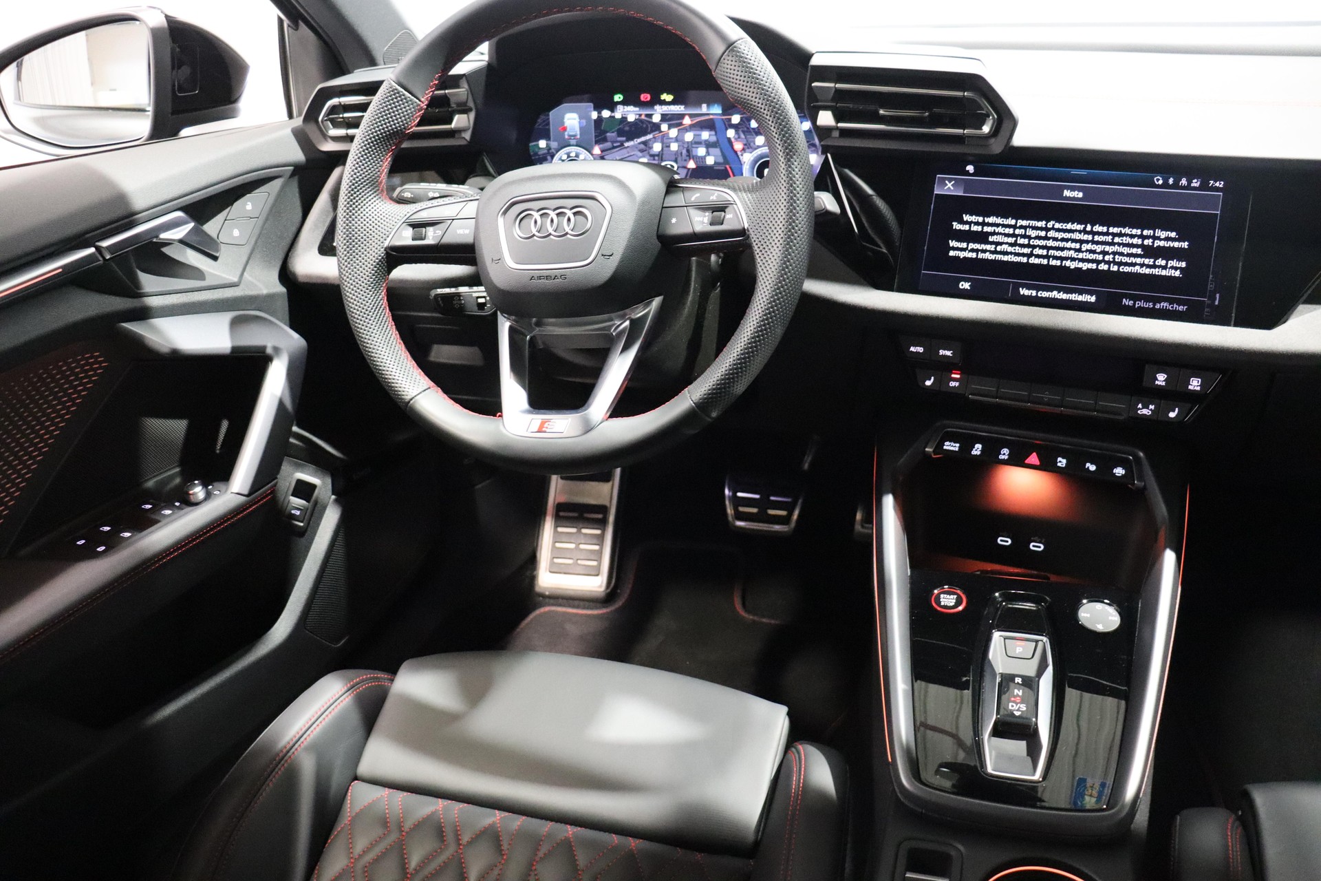 AUDI S3 Sportback 2.0 TFSI quattro S-Tronic-image-7