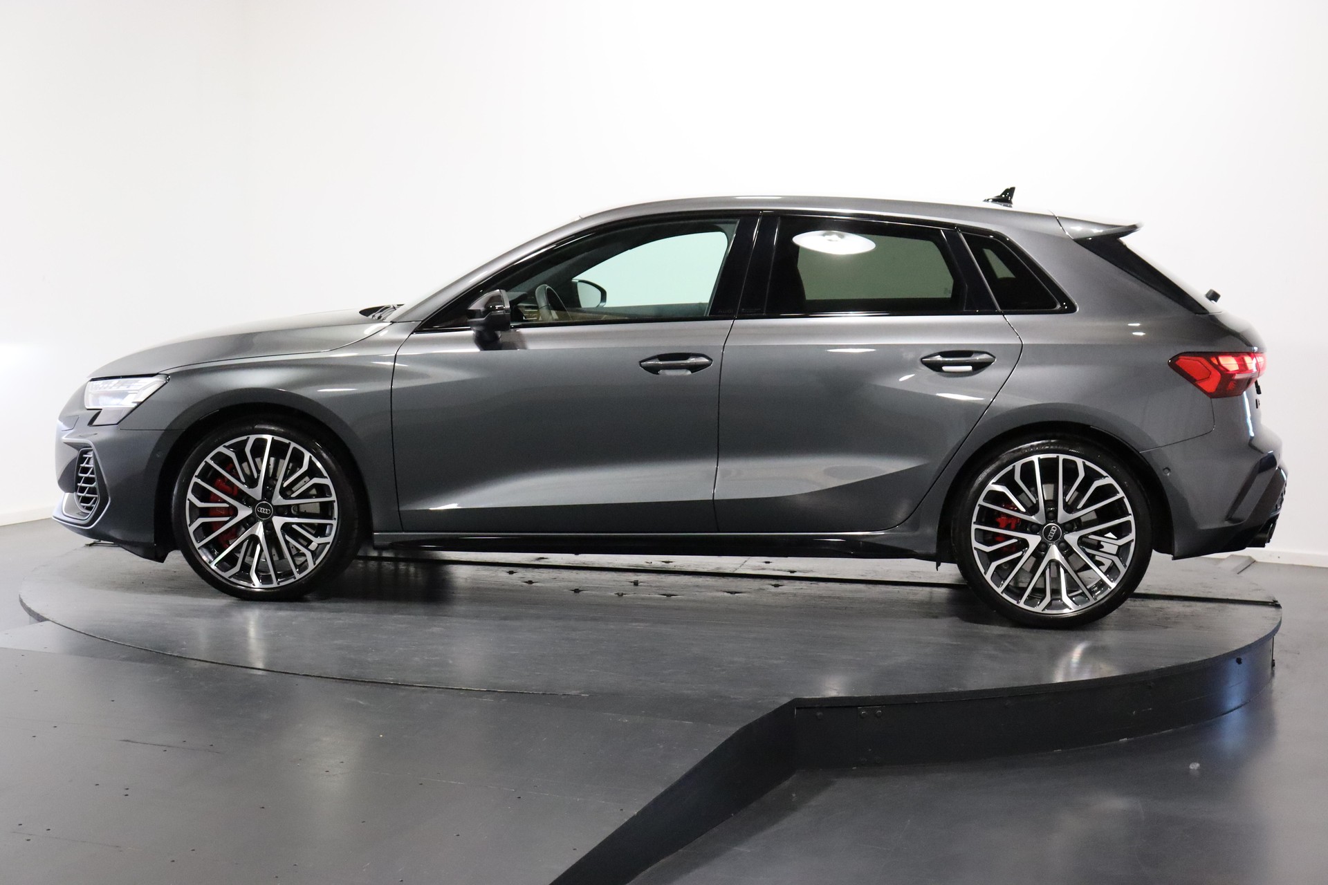 AUDI S3 Sportback 2.0 TFSI quattro S-Tronic-image-1