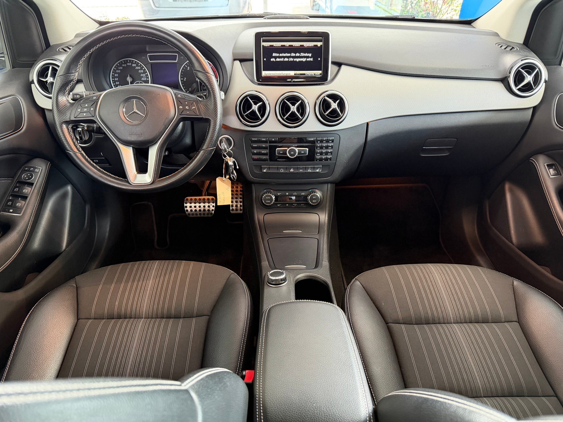 MERCEDES-BENZ B 220 CDI 7G-DCT-image-10