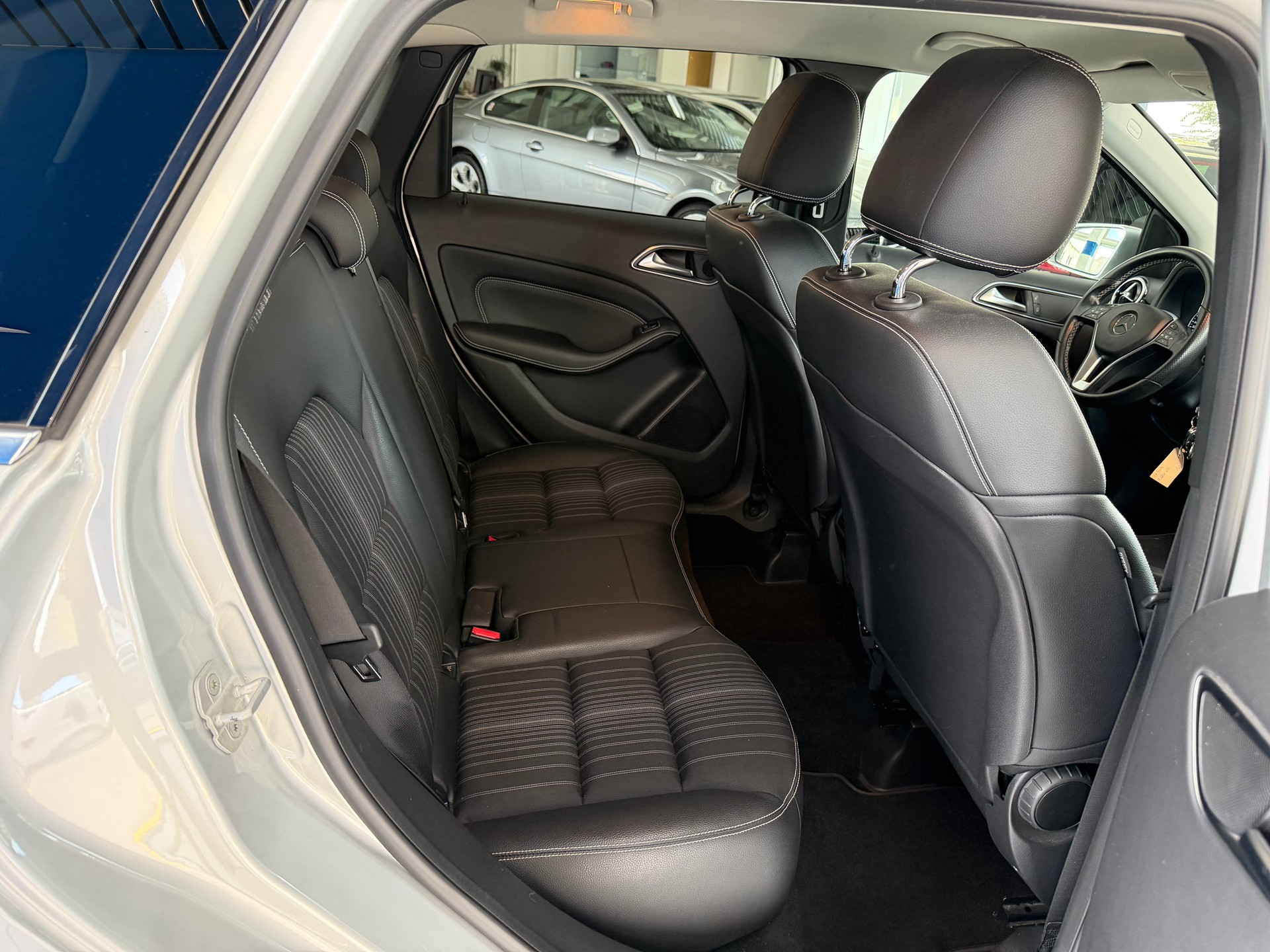 MERCEDES-BENZ B 220 CDI 7G-DCT-image-18