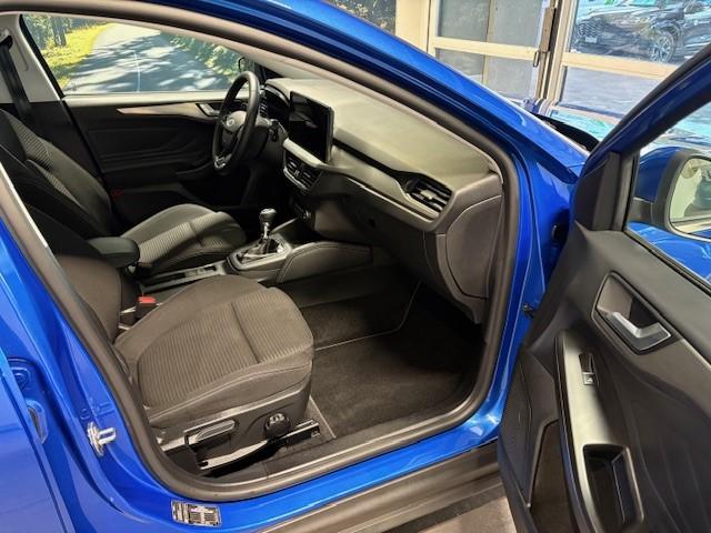 FORD Focus Station Wagon 1.0i EcoB Hybrid 125 Cool & Connect-image-13