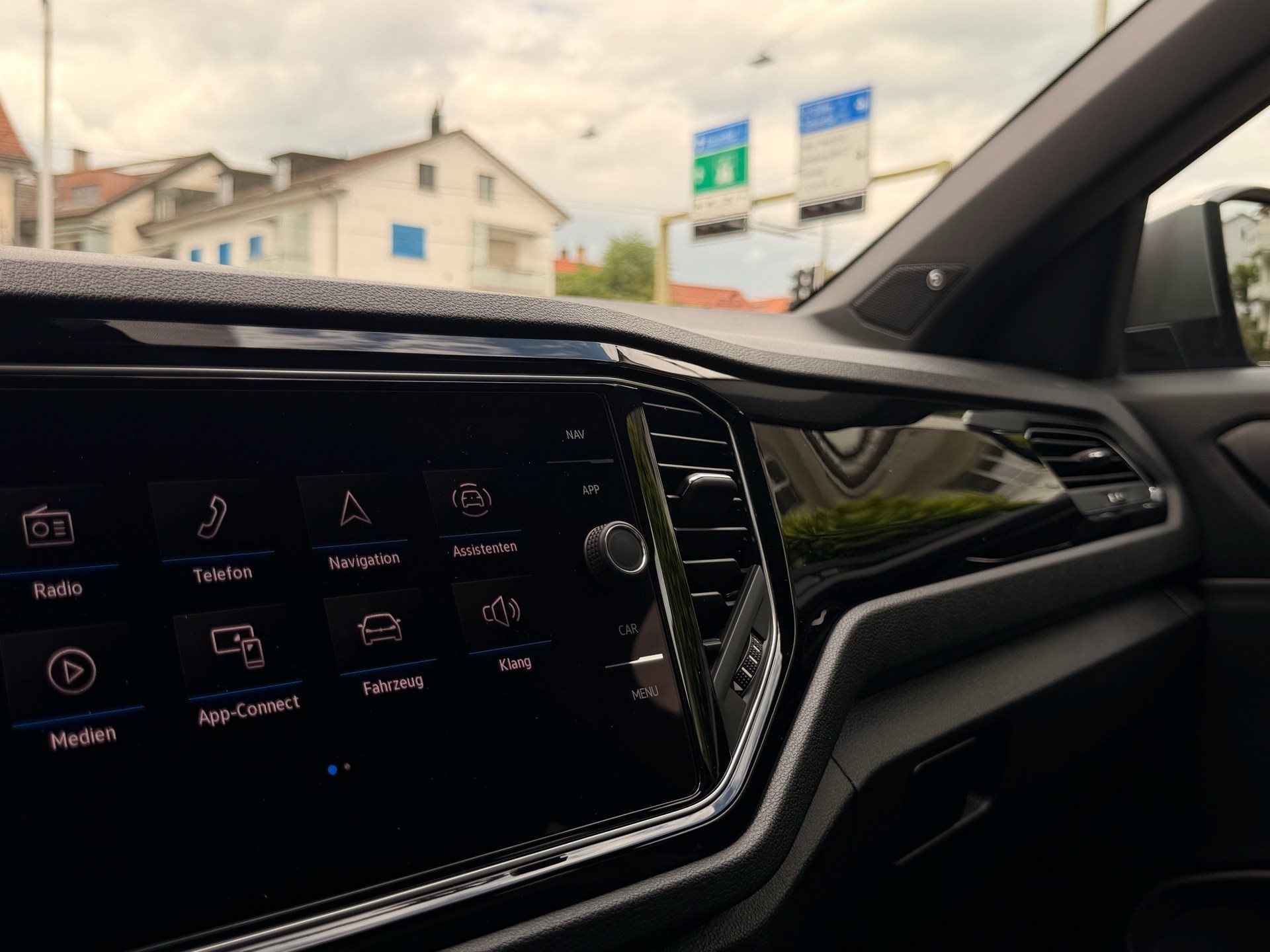 VW T-Roc 2.0 TSI DSG 300PS 4MOTION R *** BEATS SOUND & TOTWINKEL ***-image-25