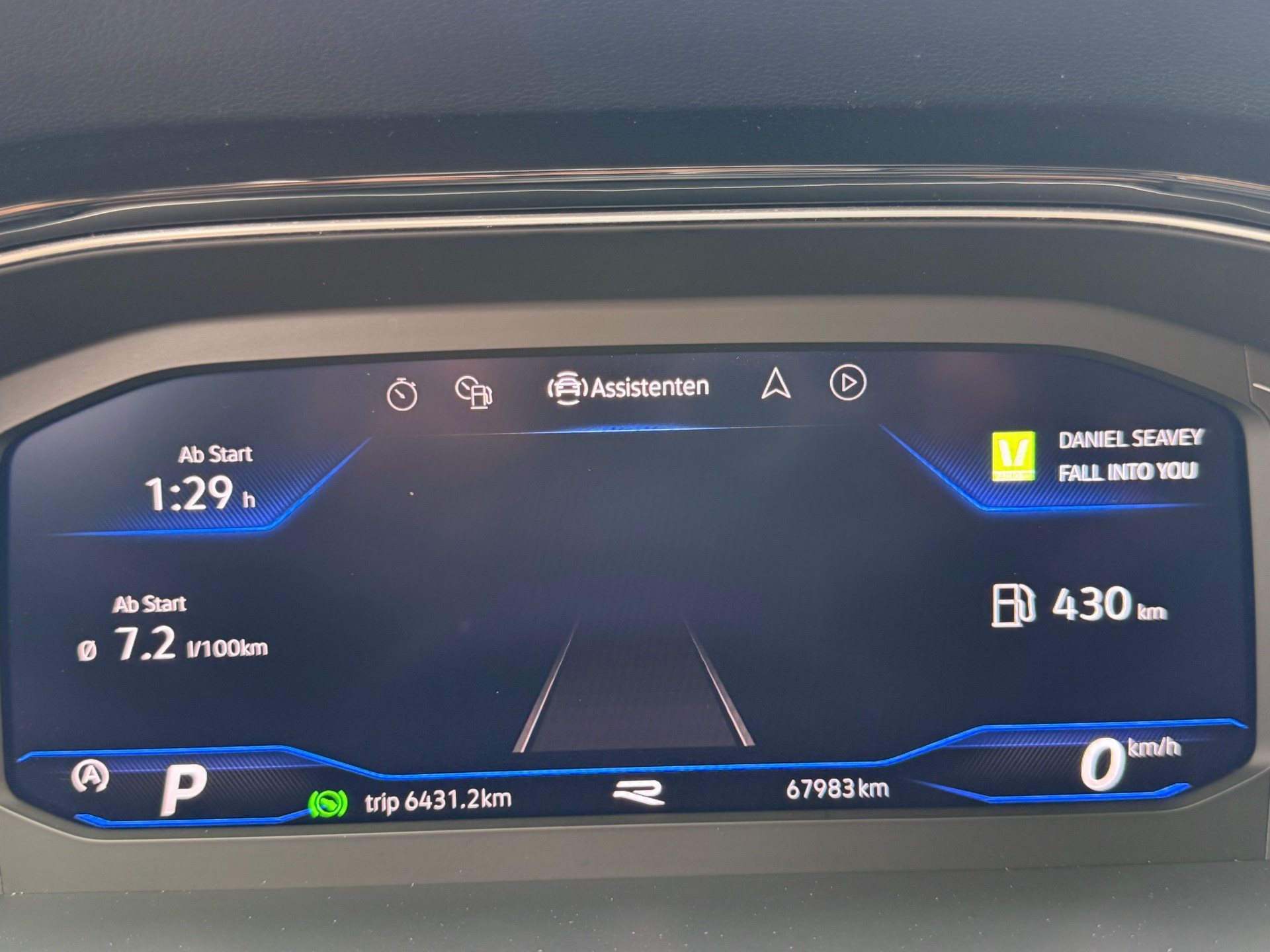 VW T-Roc 2.0 TSI DSG 300PS 4MOTION R *** BEATS SOUND & TOTWINKEL ***-image-11