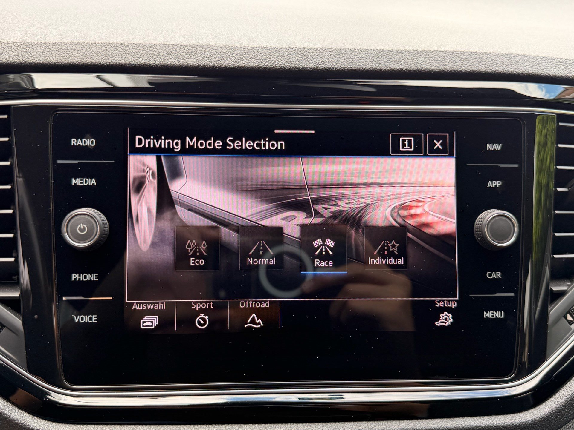 VW T-Roc 2.0 TSI DSG 300PS 4MOTION R *** BEATS SOUND & TOTWINKEL ***-image-14