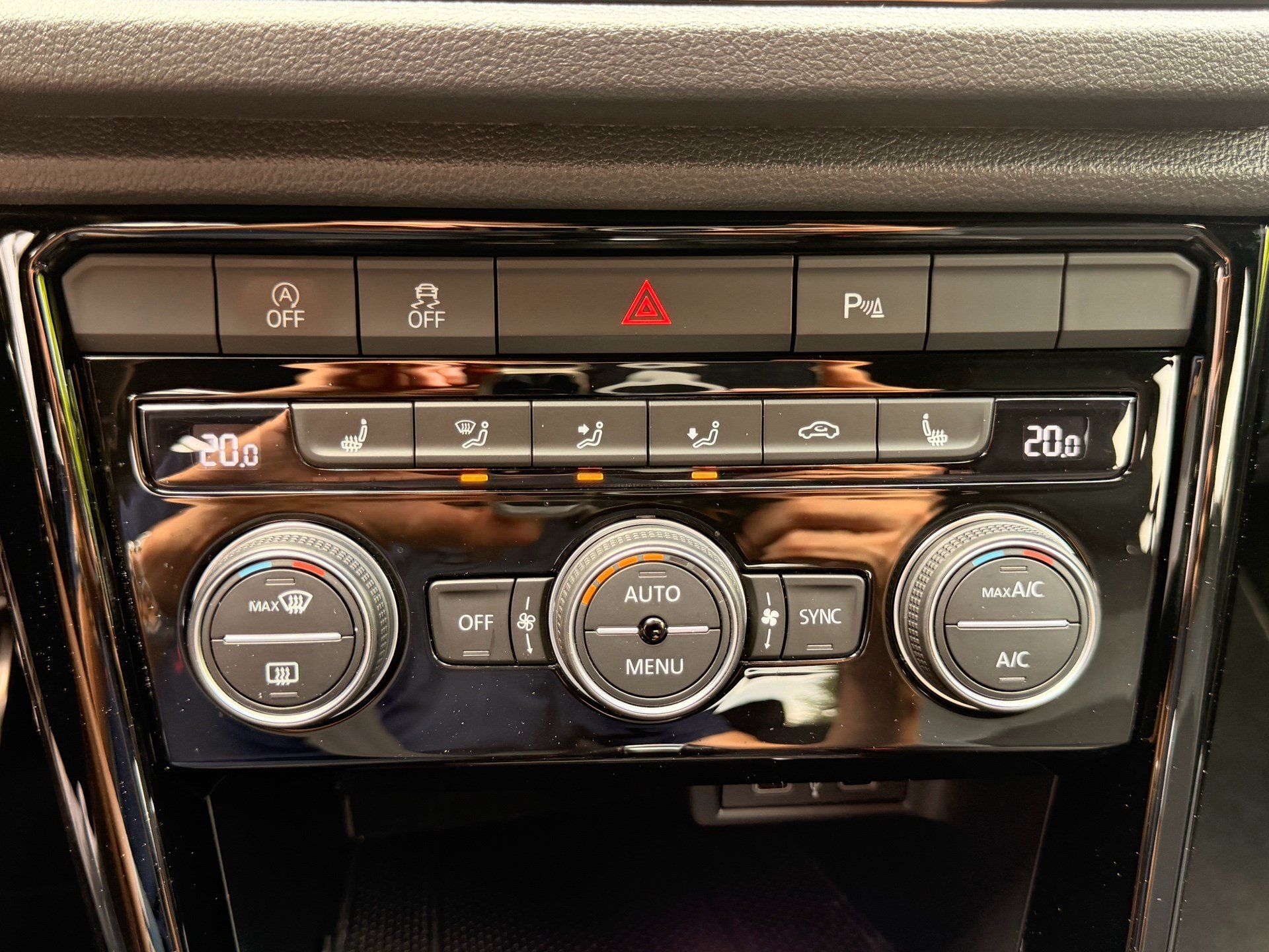 VW T-Roc 2.0 TSI DSG 300PS 4MOTION R *** BEATS SOUND & TOTWINKEL ***-image-21