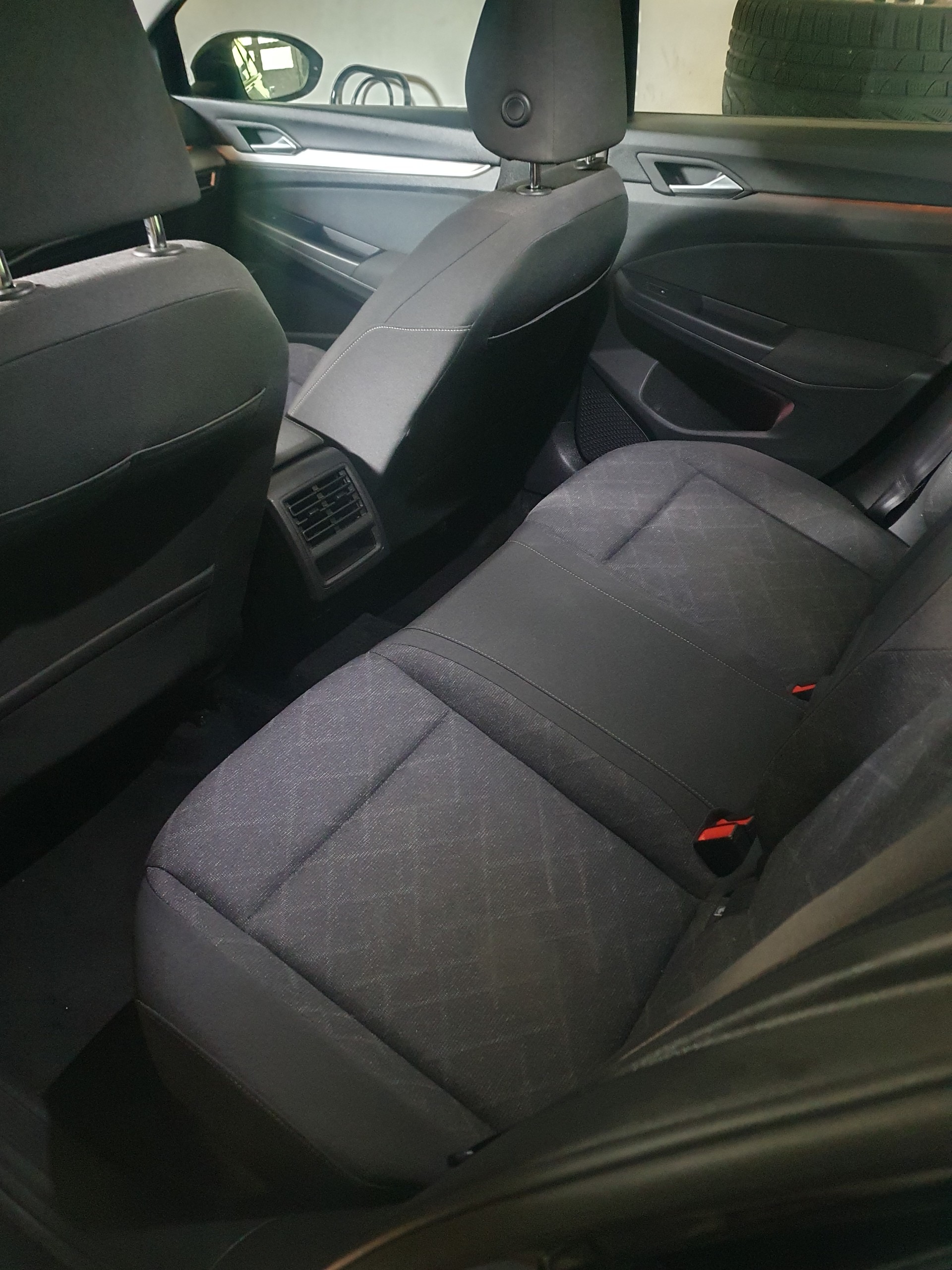 VW GOLF-image-4