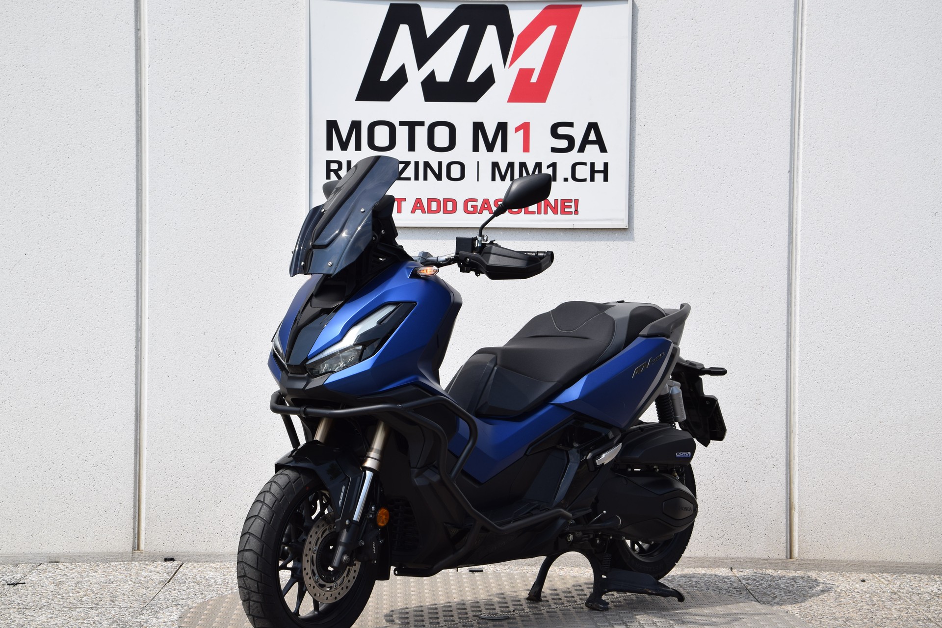 HONDA ADV 350-showroom-element-3