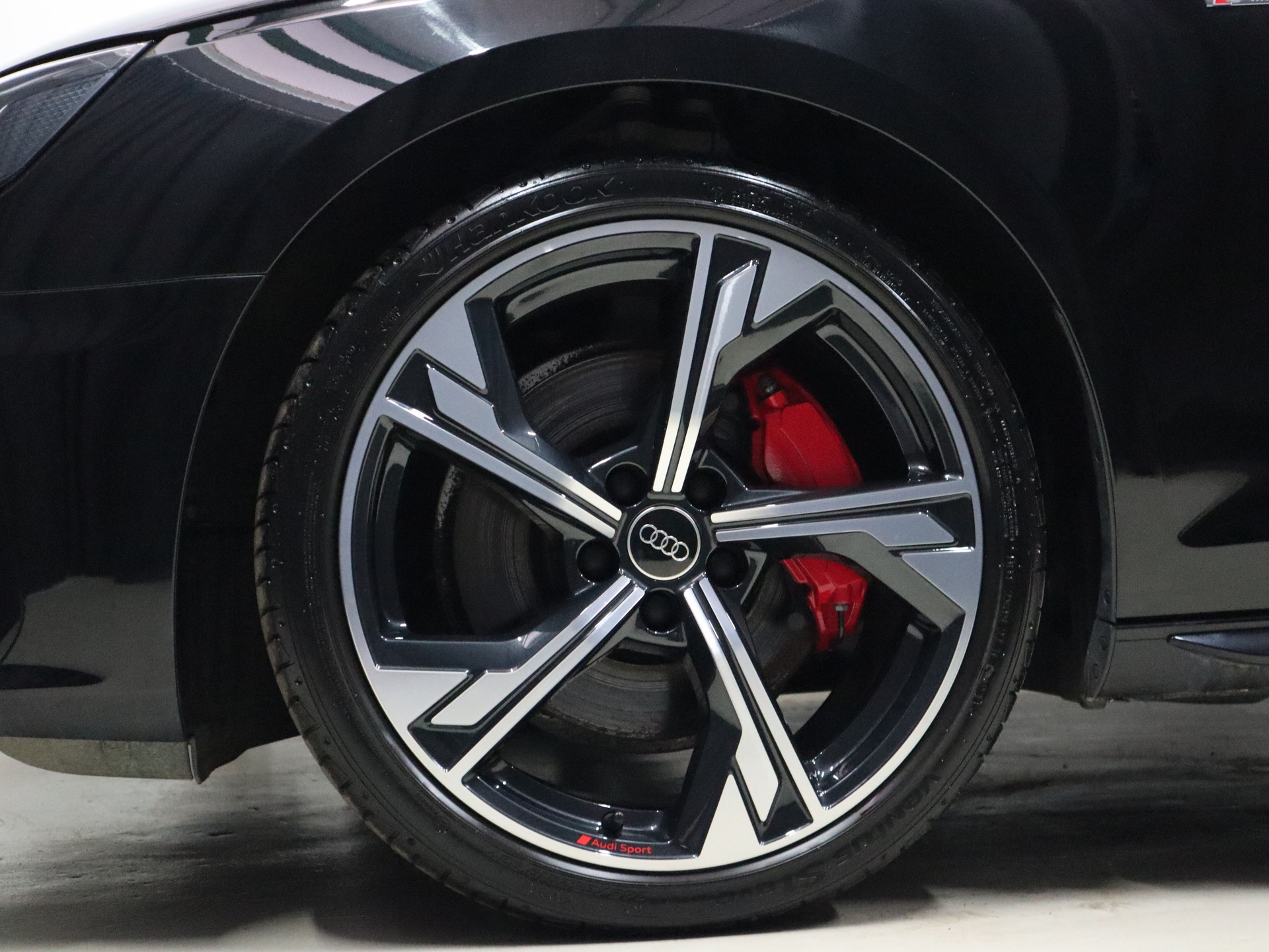 AUDI A4 Avant 45 TFSI S line S-tronic quattro - Competition Edition Plus - Panorama - Navi - Matrix LED - AHK - 265 PS-image-7