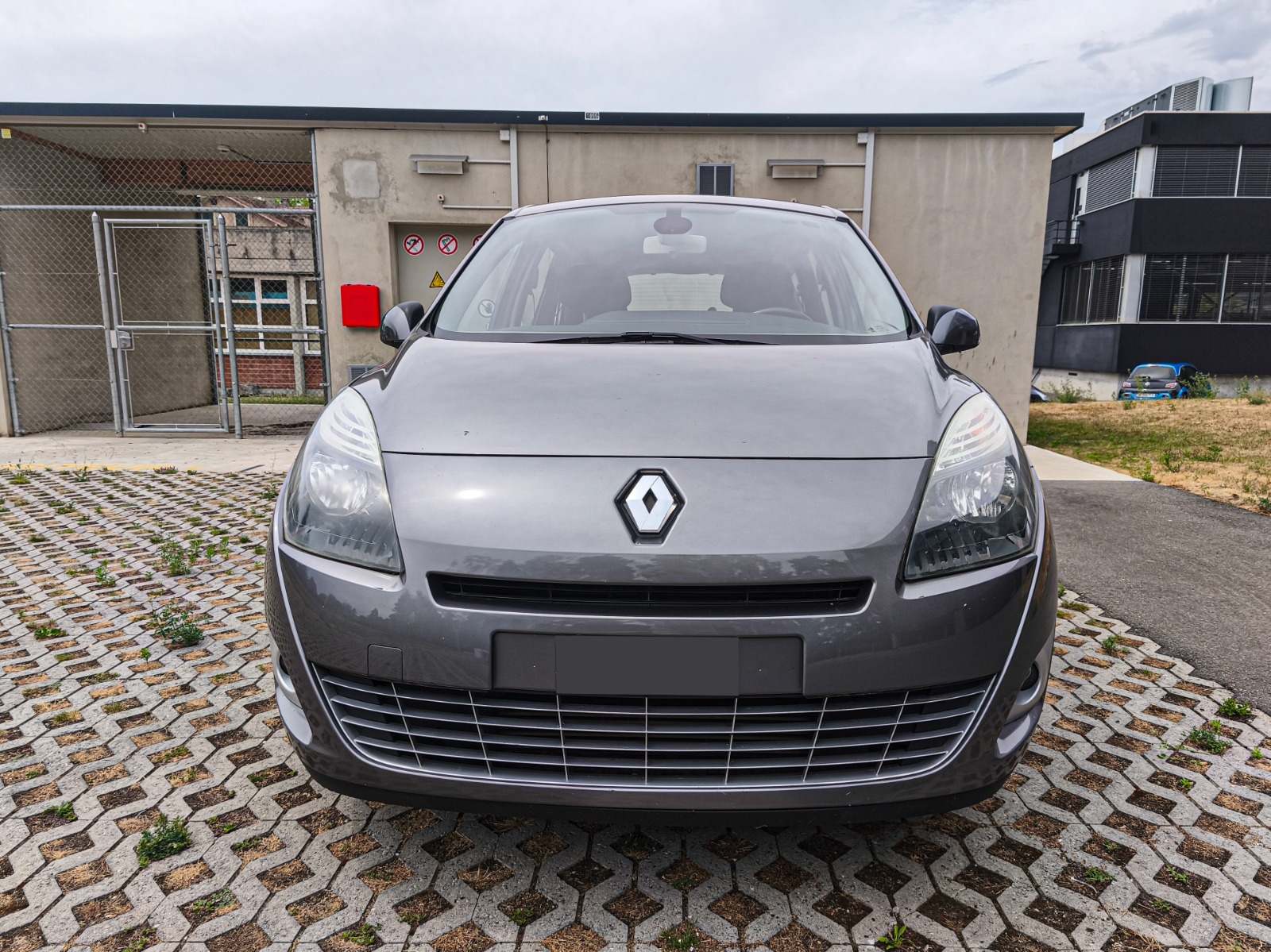 RENAULT Grand Scénic 1.4 16V Turbo Dynamique-image-2